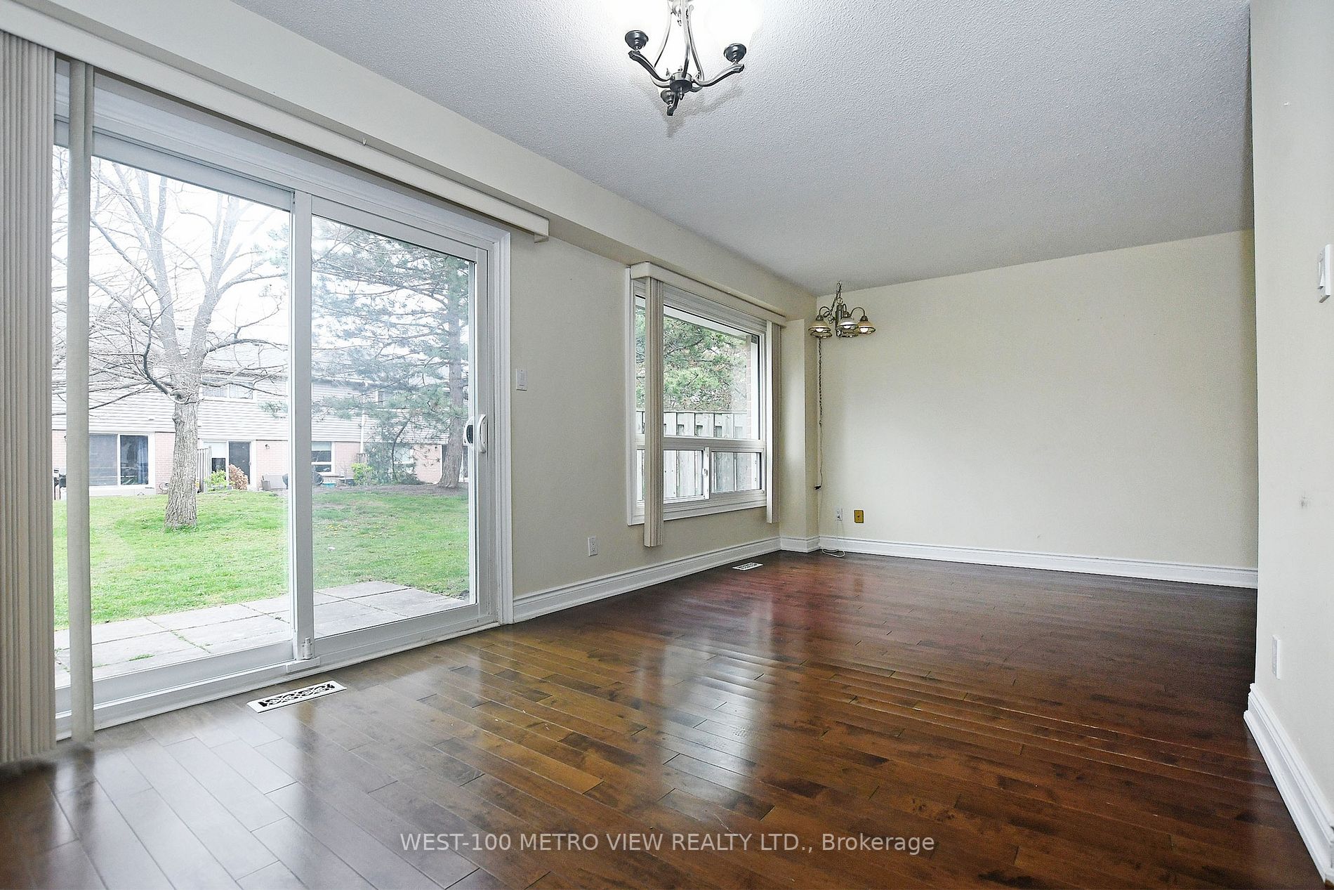3125 Fifth Line W, ##49