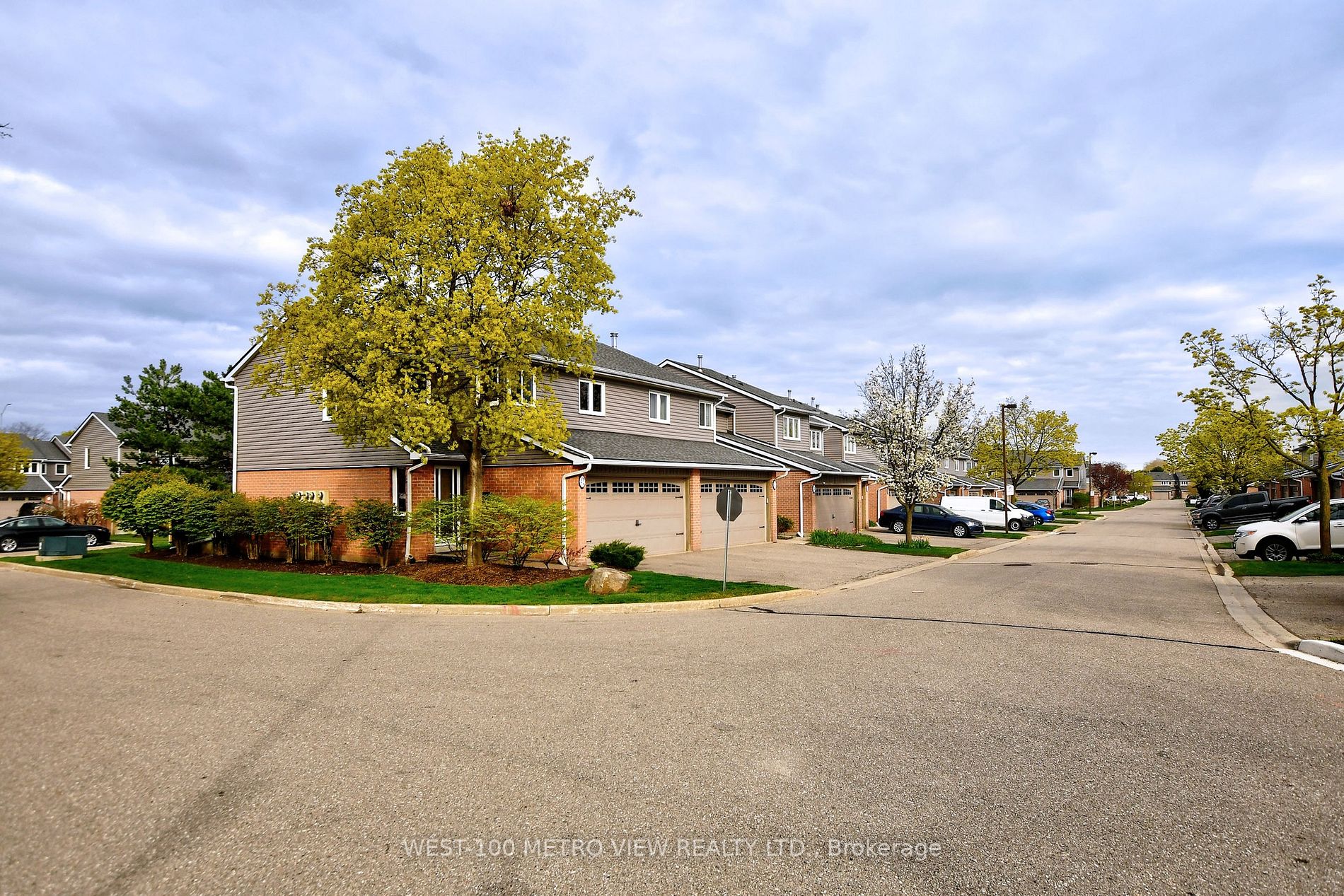3125 Fifth Line W, ##49