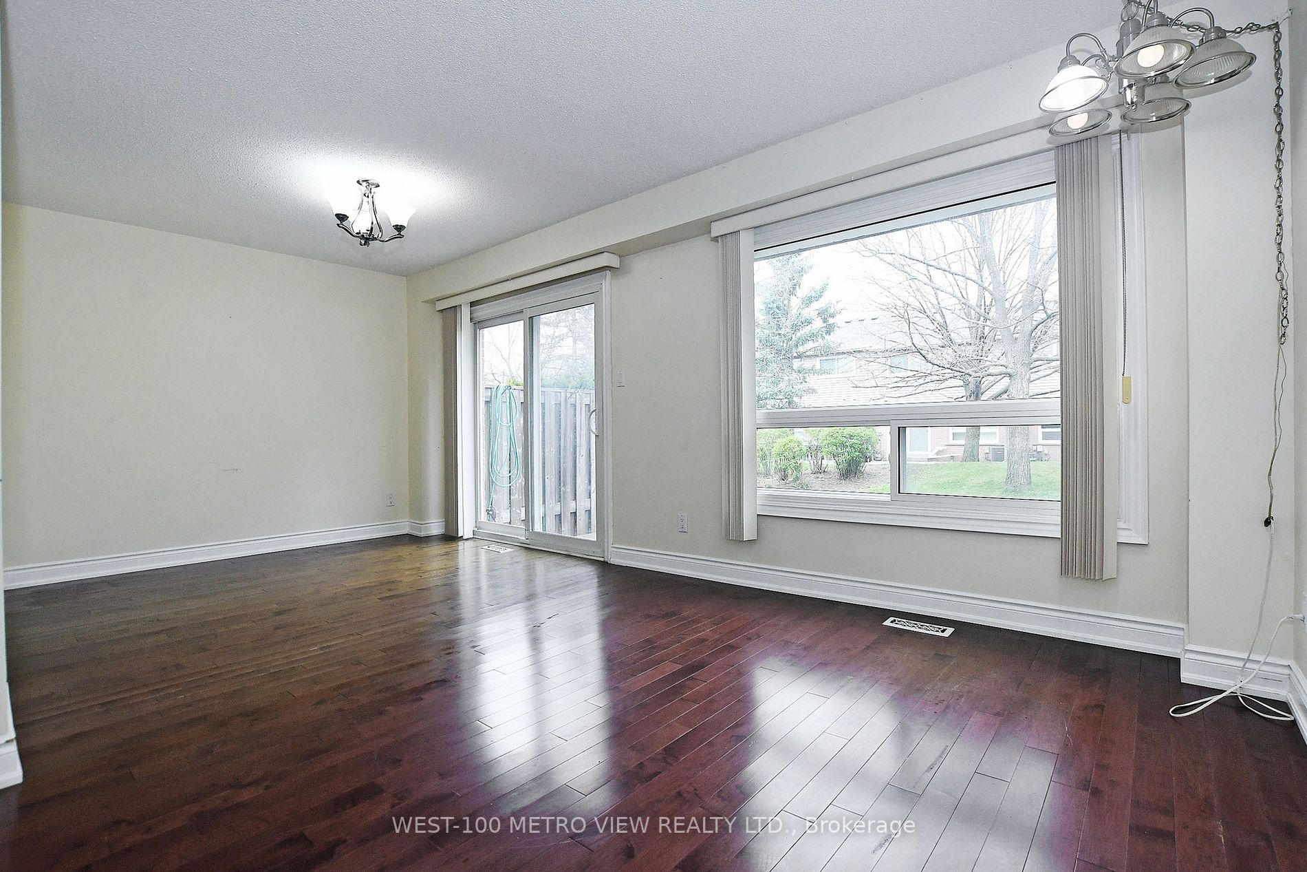 3125 Fifth Line W, ##49