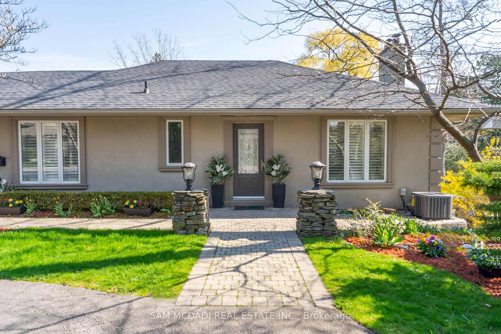 1269 Stavebank Rd