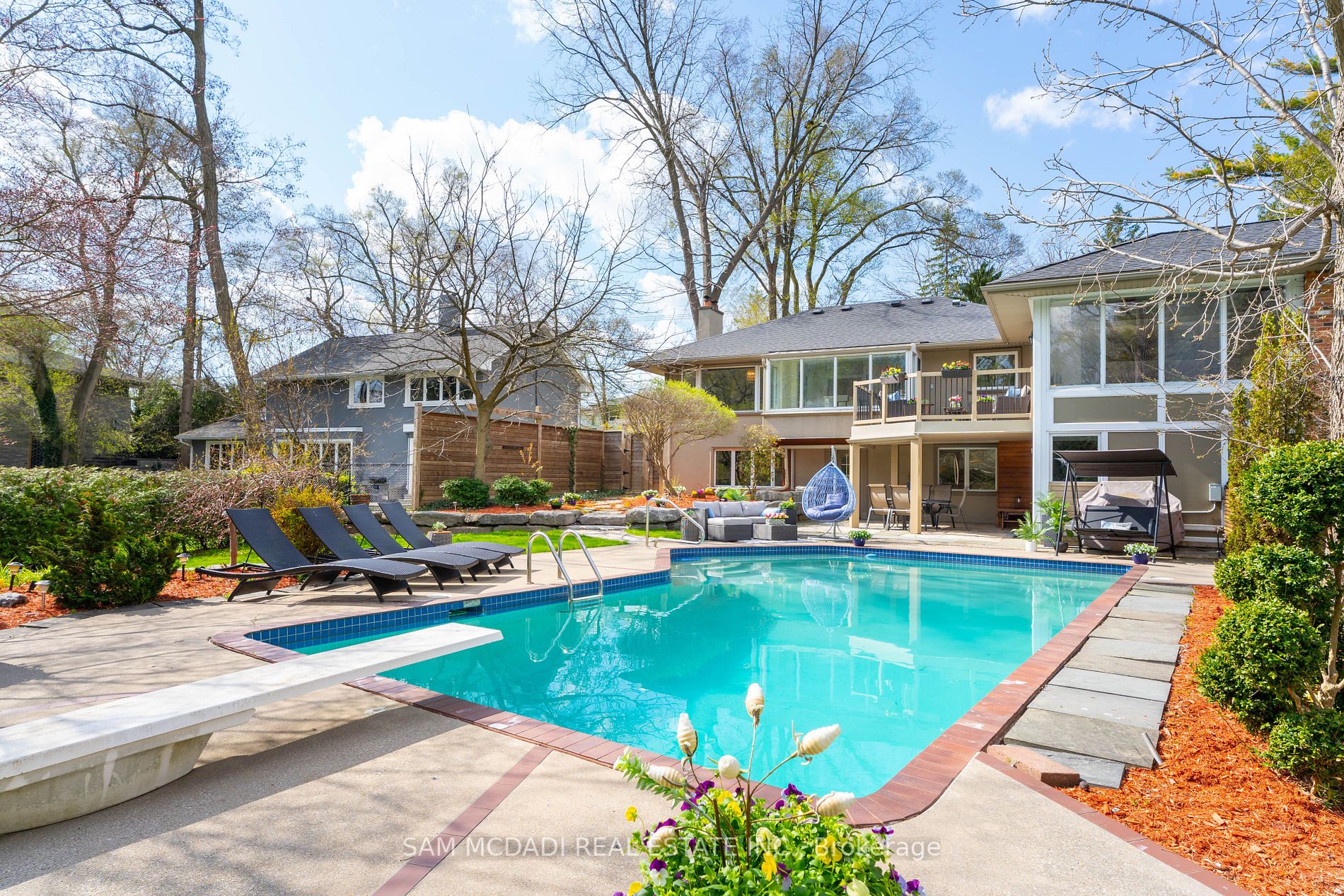 1269 Stavebank Rd