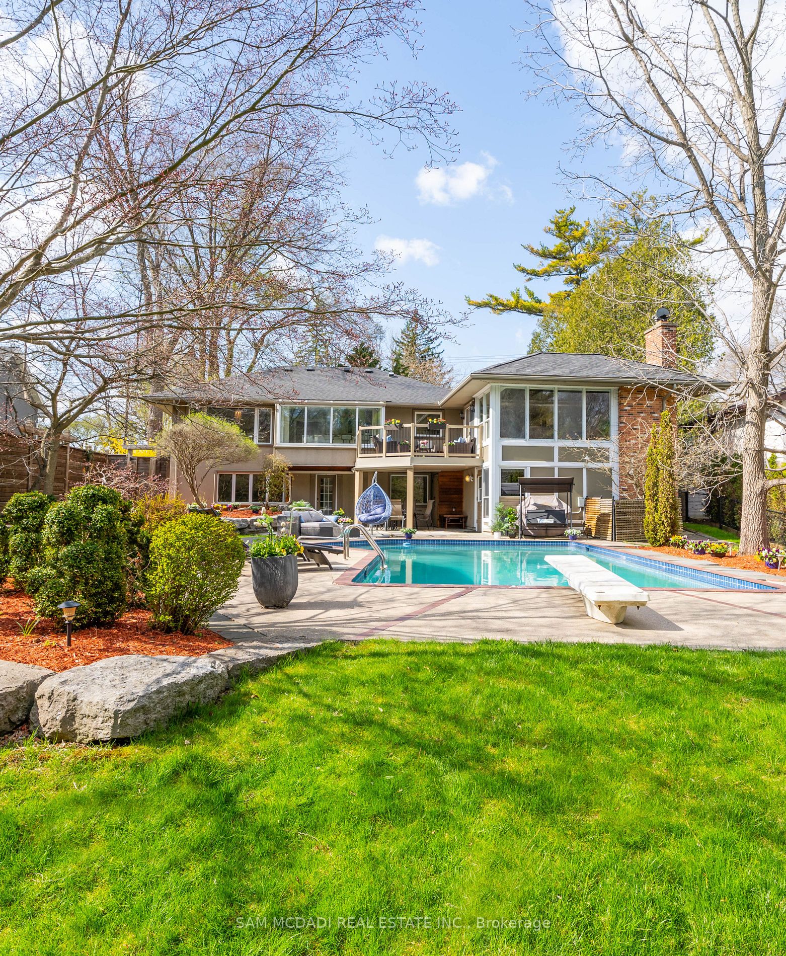 1269 Stavebank Rd