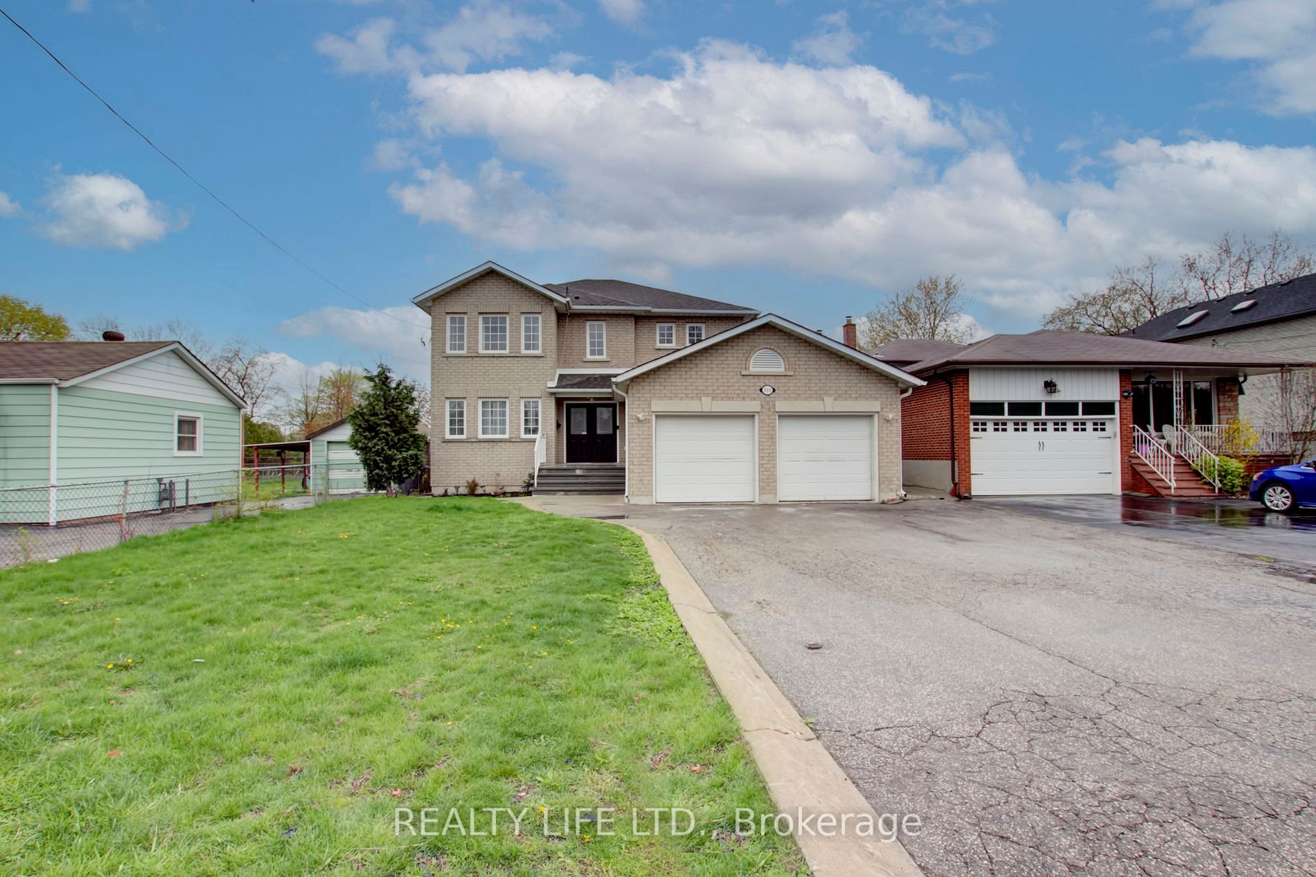 900 Atwater Ave