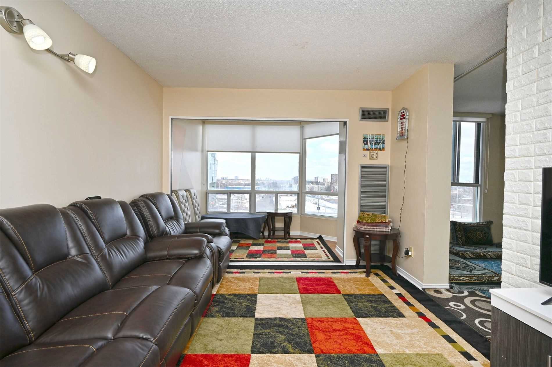 Listing W5951733 - Large Photo # 4