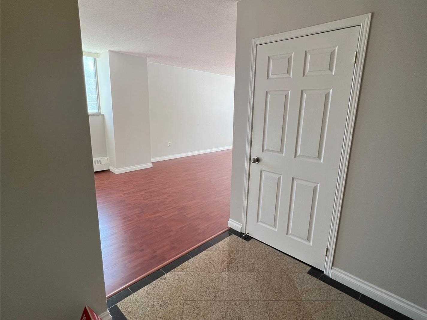 Listing W5951735 - Large Photo # 3