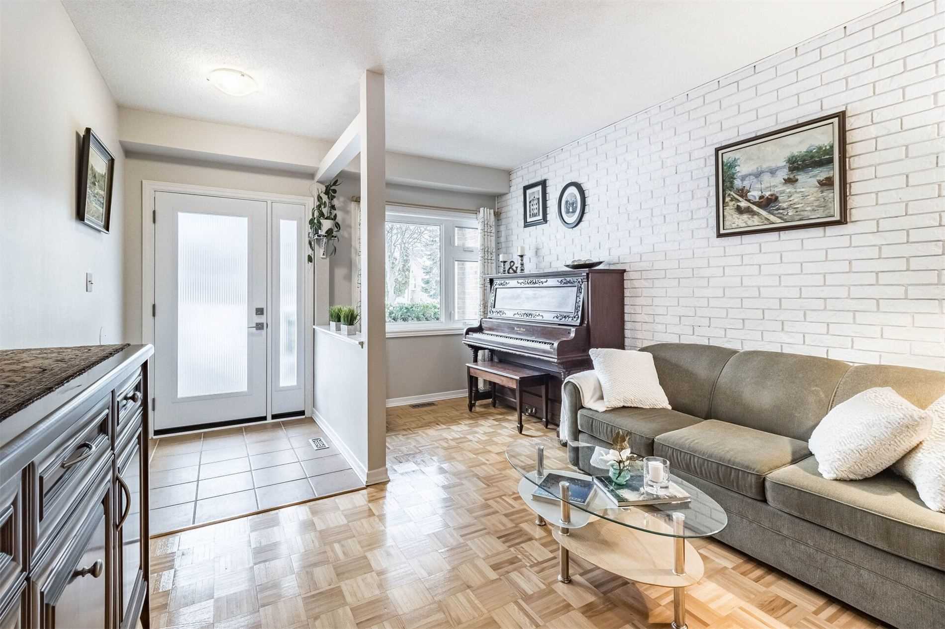 Listing W5951863 - Large Photo # 3