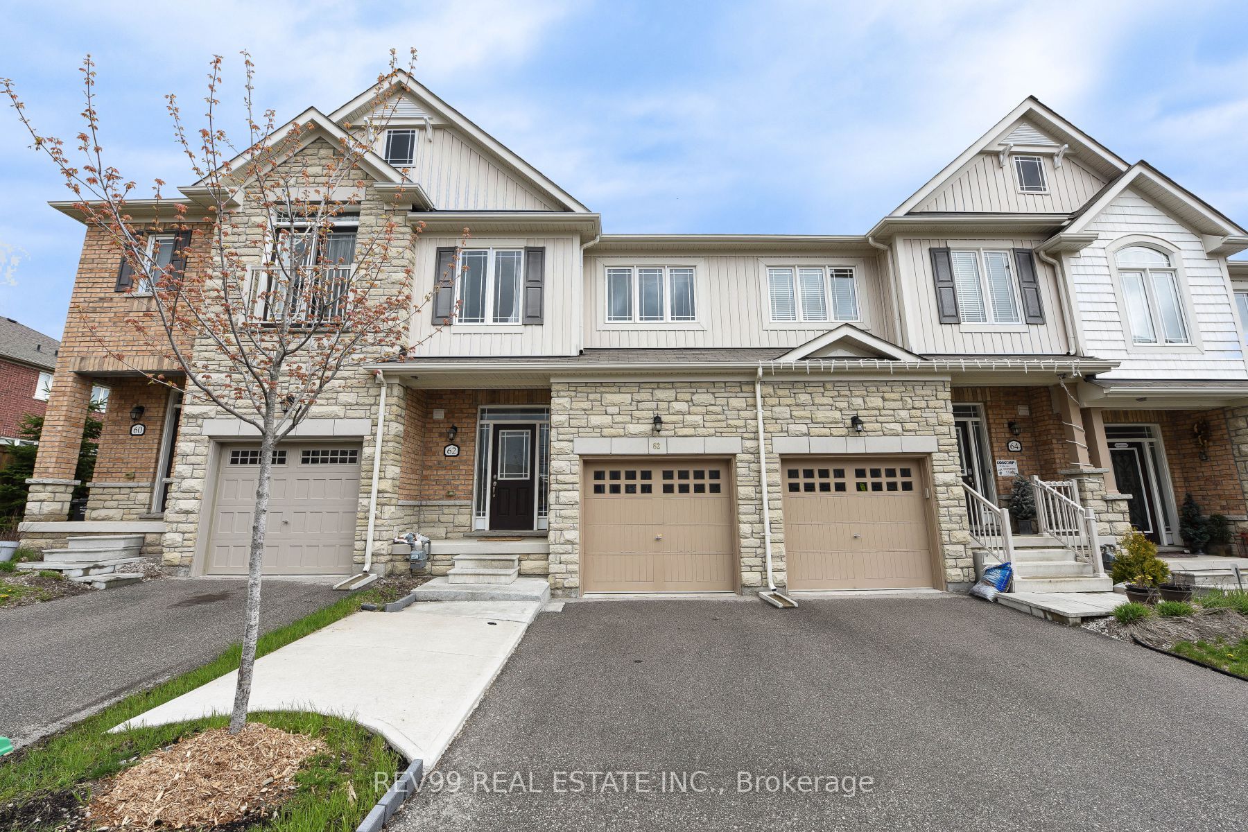 62 Valley Lane