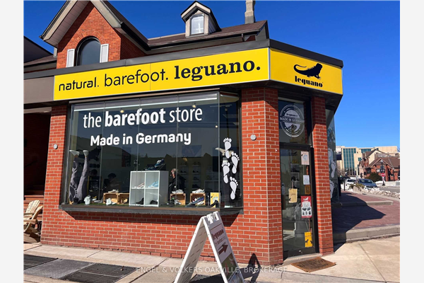 315 Lakeshore Rd E, Oakville