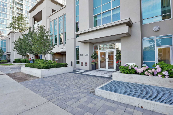 165 Legion Rd N, Toronto