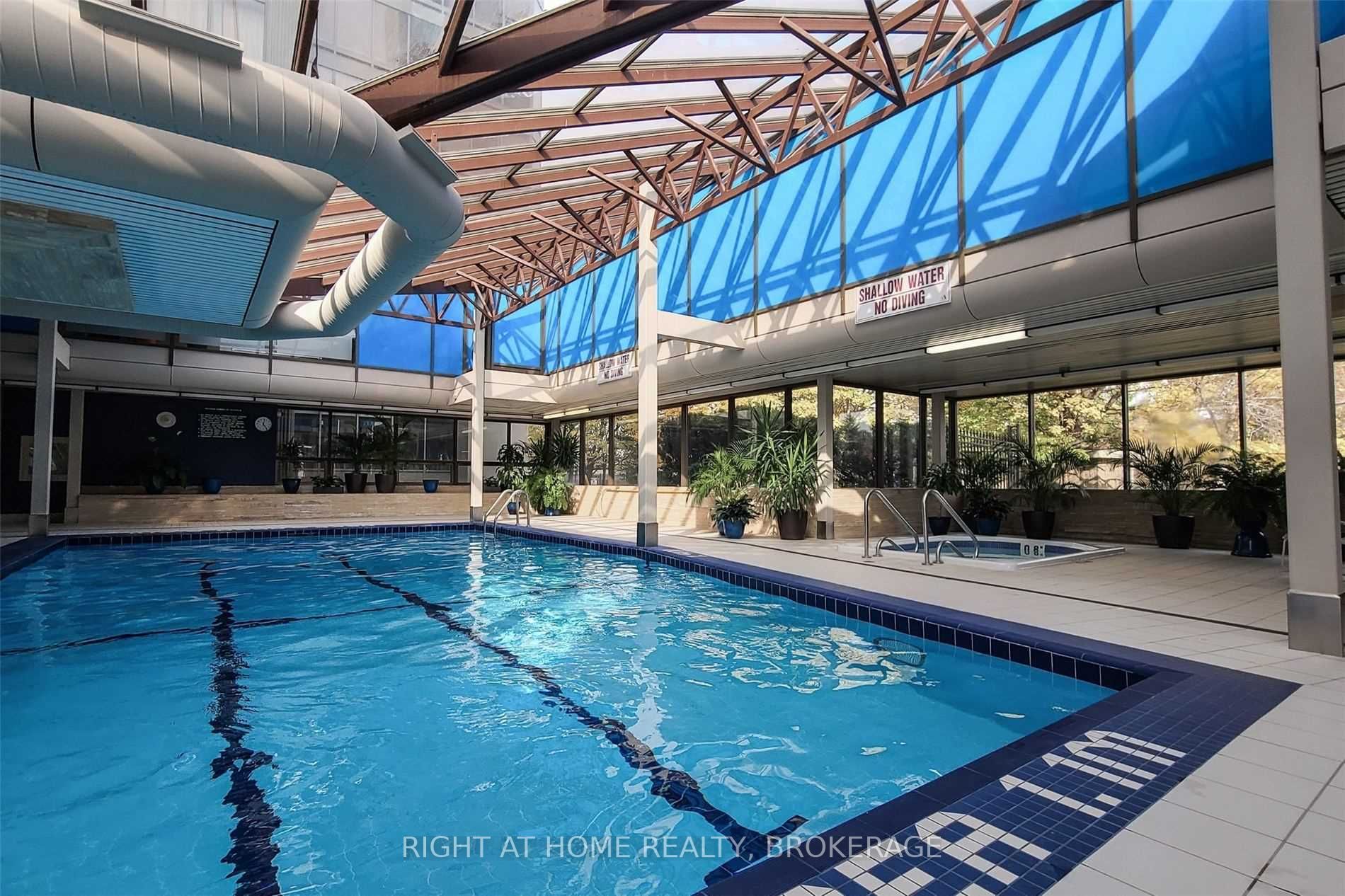2045 Lake Shore Blvd W, #507