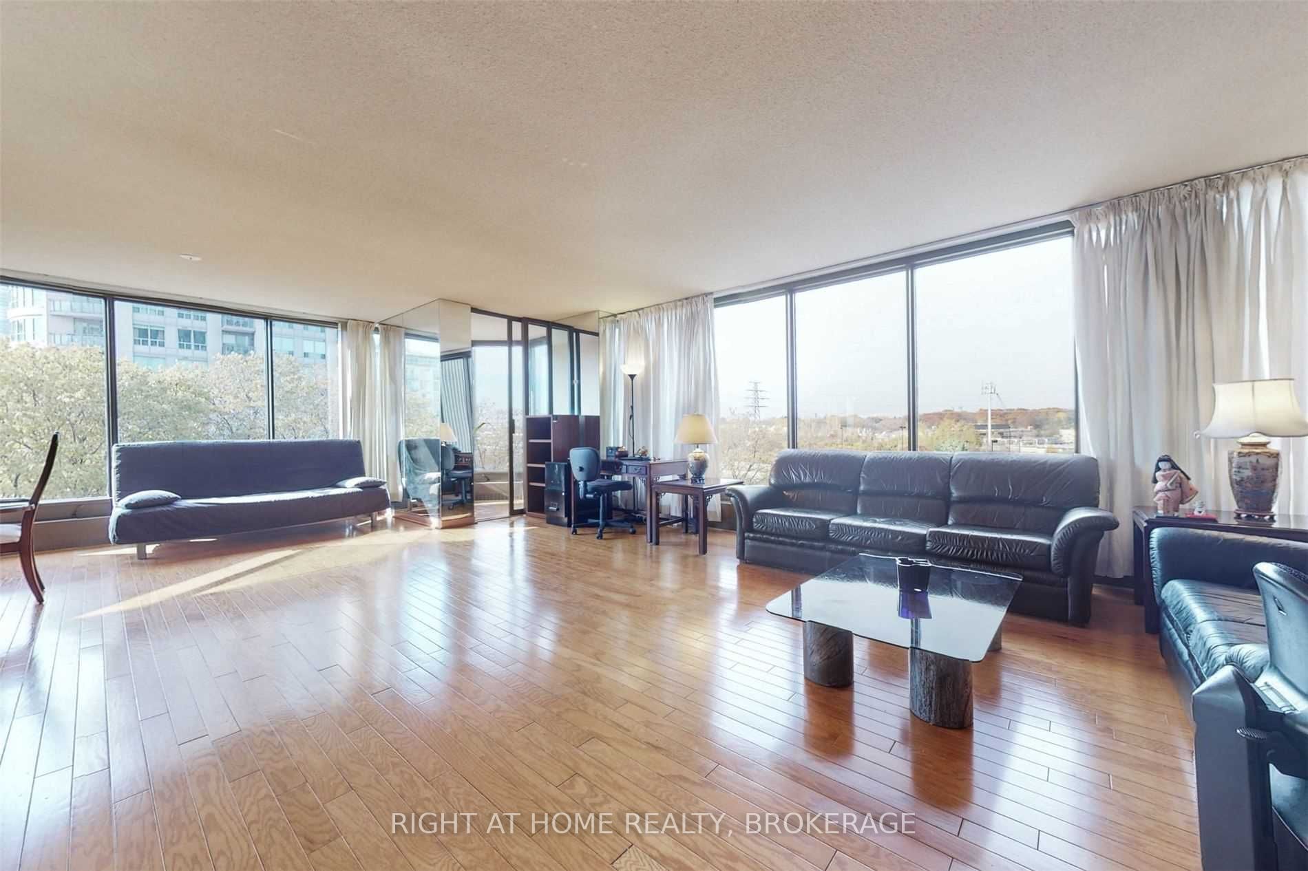 2045 Lake Shore Blvd W, #507