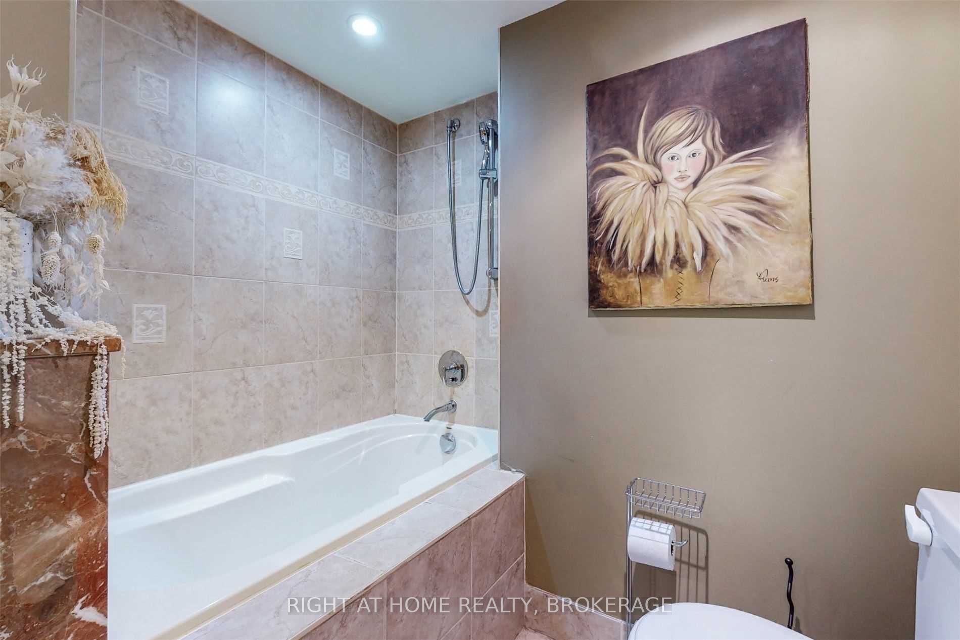 2045 Lake Shore Blvd W, #507