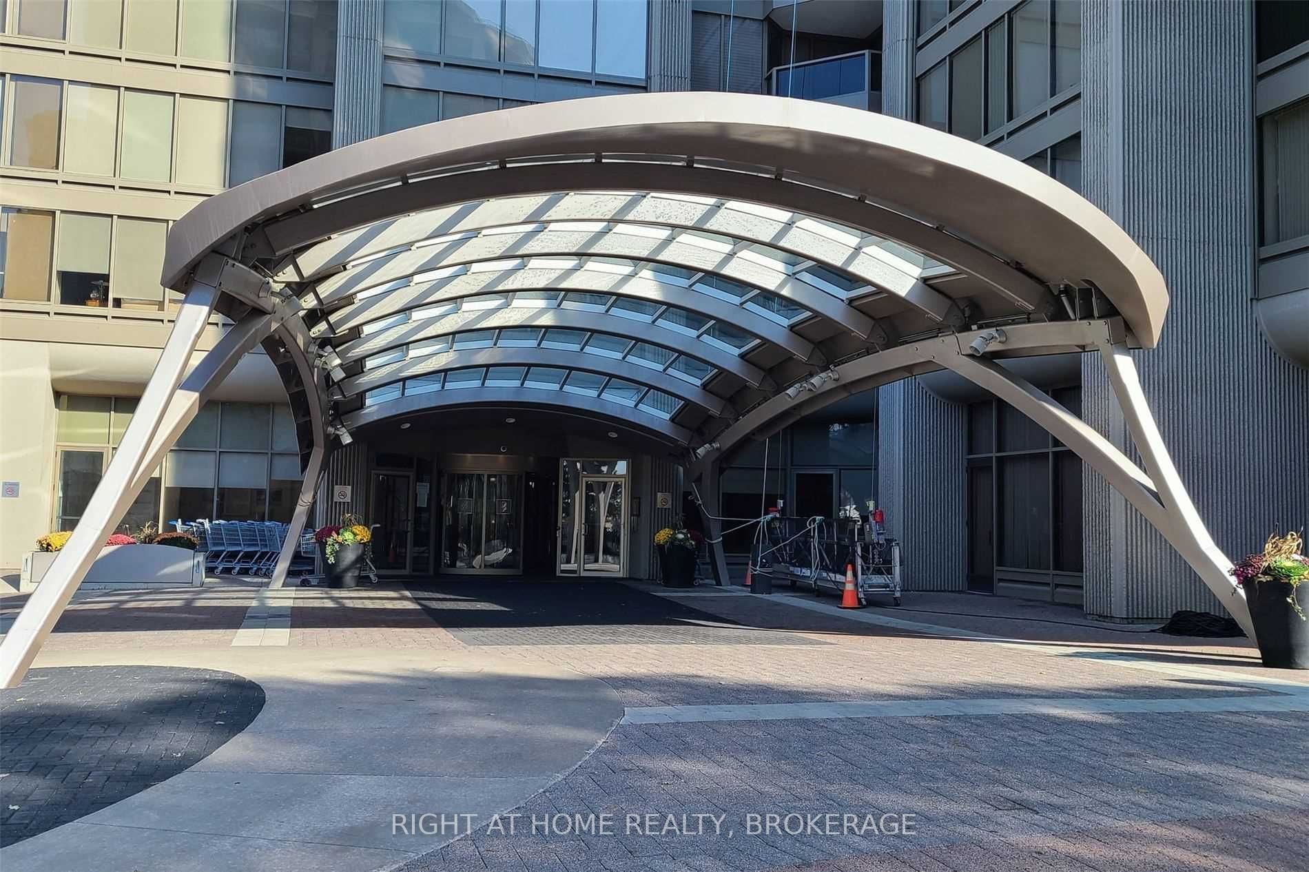 2045 Lake Shore Blvd W, #507