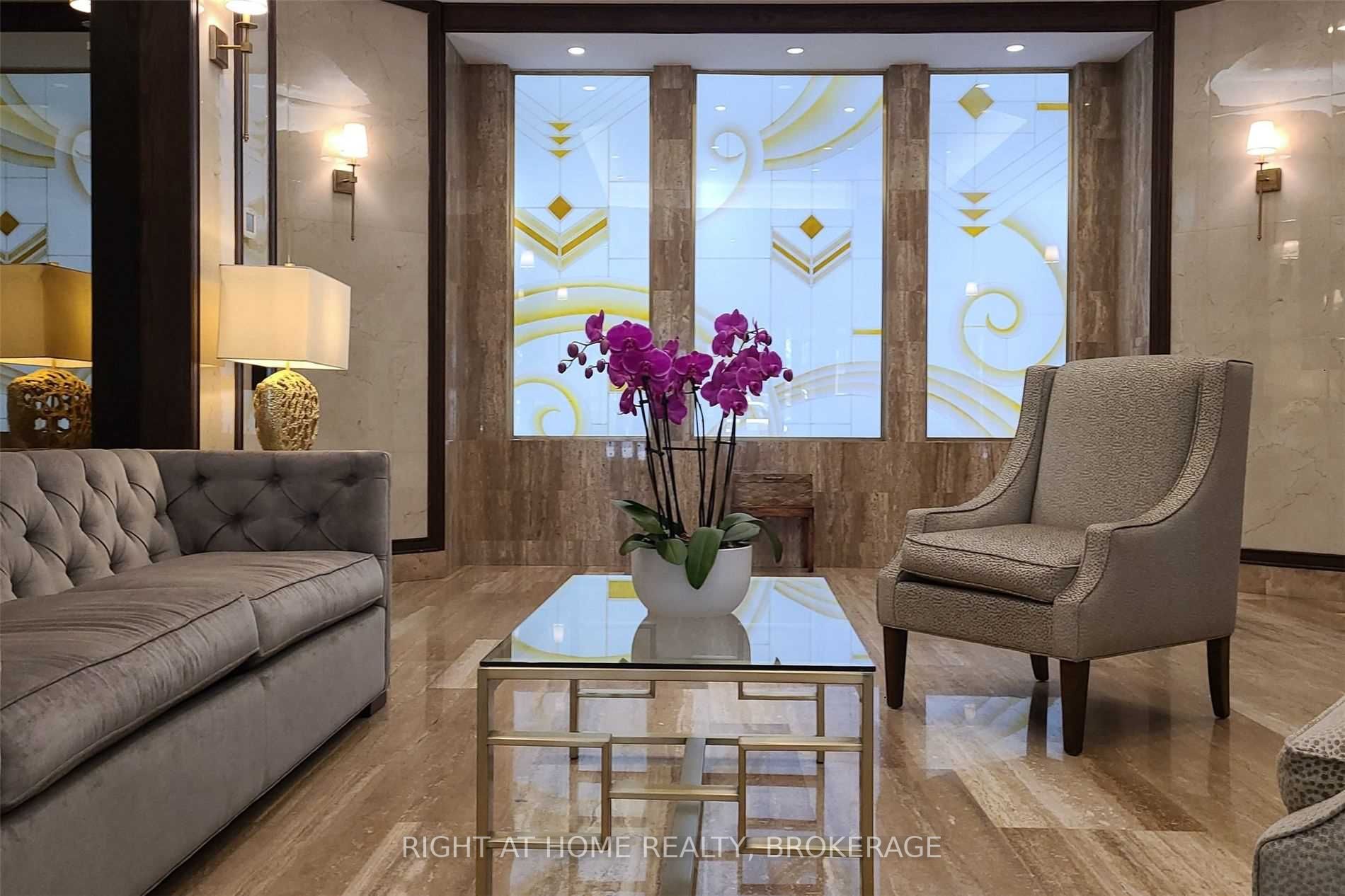 2045 Lake Shore Blvd W, #507