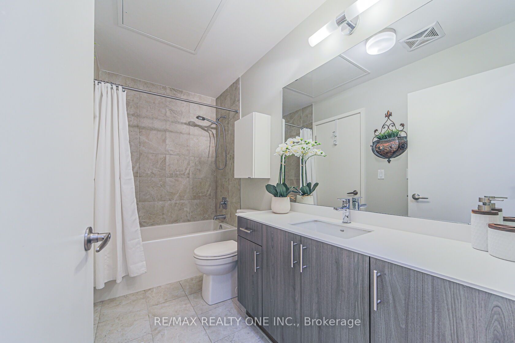 Listing W5952396 - Large Photo # 27