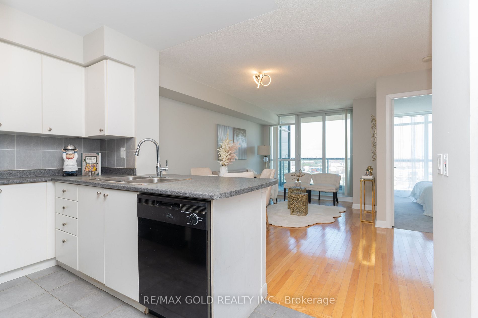 Listing W5952408 - Large Photo # 18