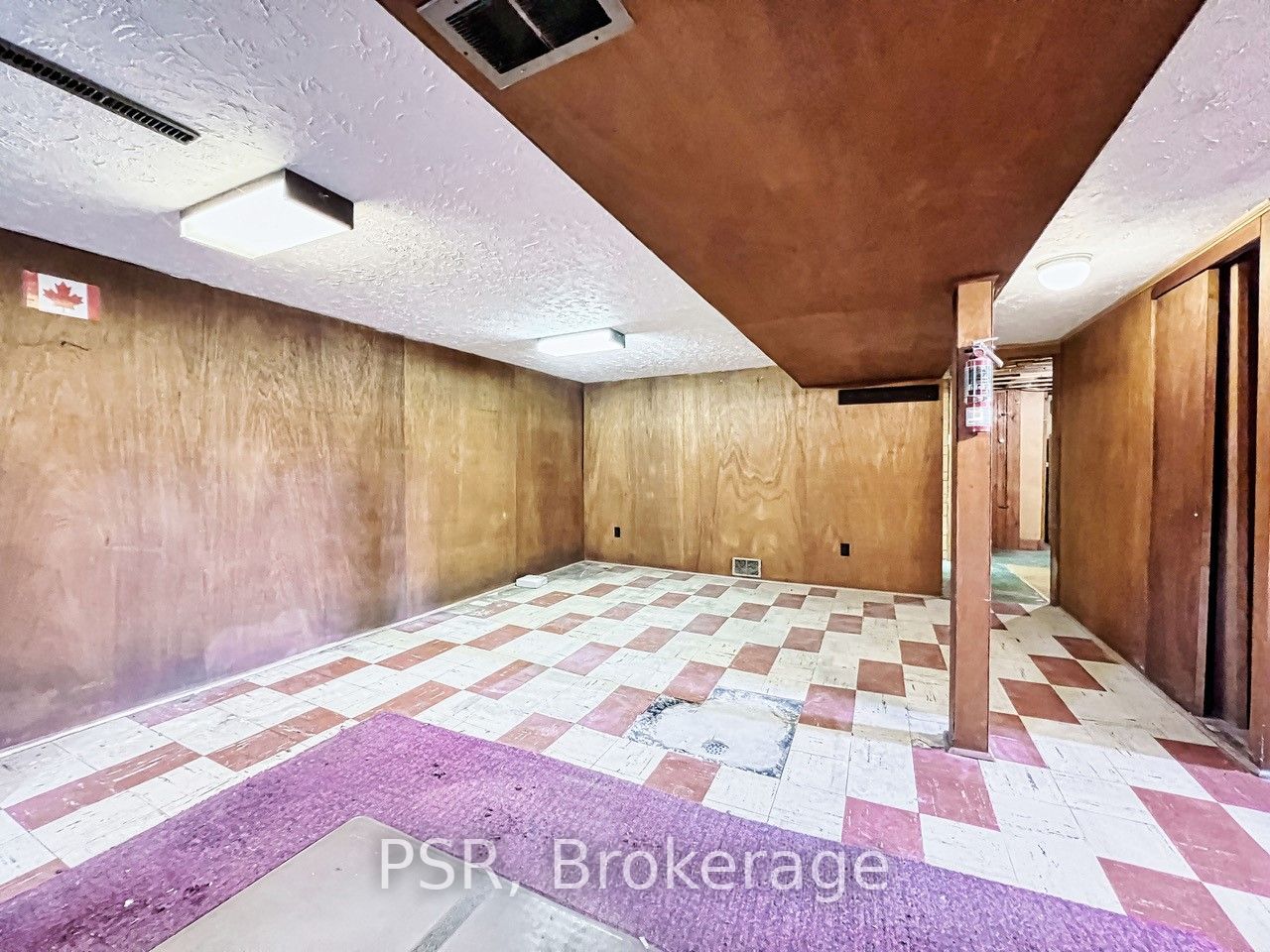 1166 Greening Ave