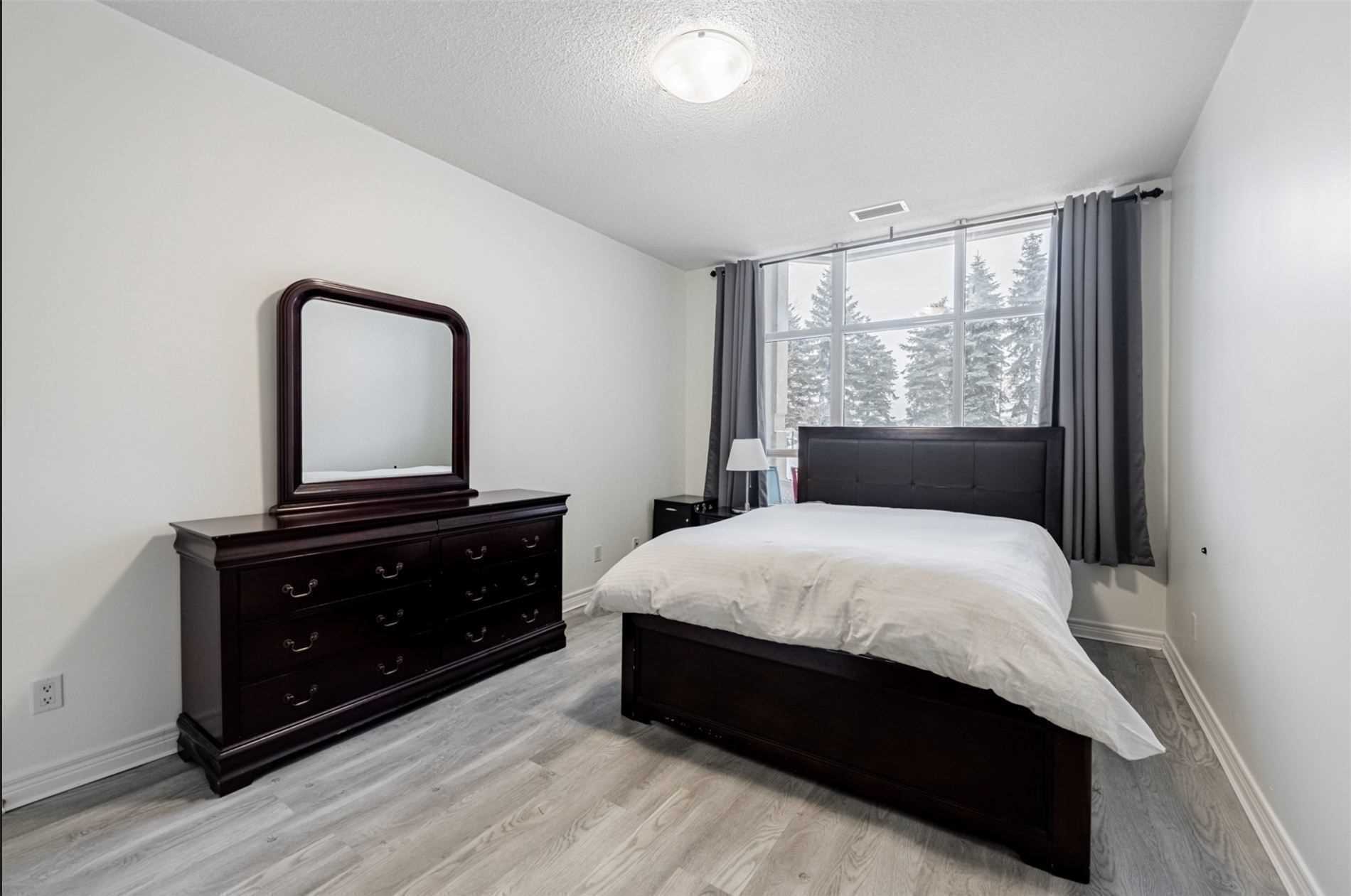 Listing W5952883 - Large Photo # 11