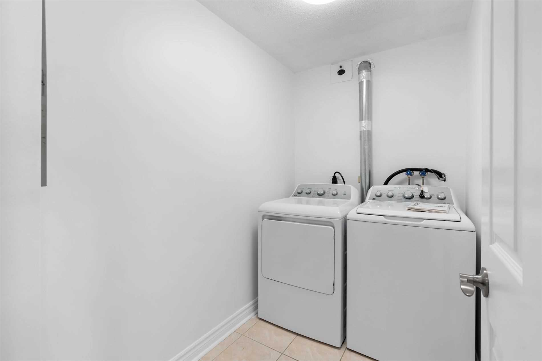 Listing W5952979 - Large Photo # 13