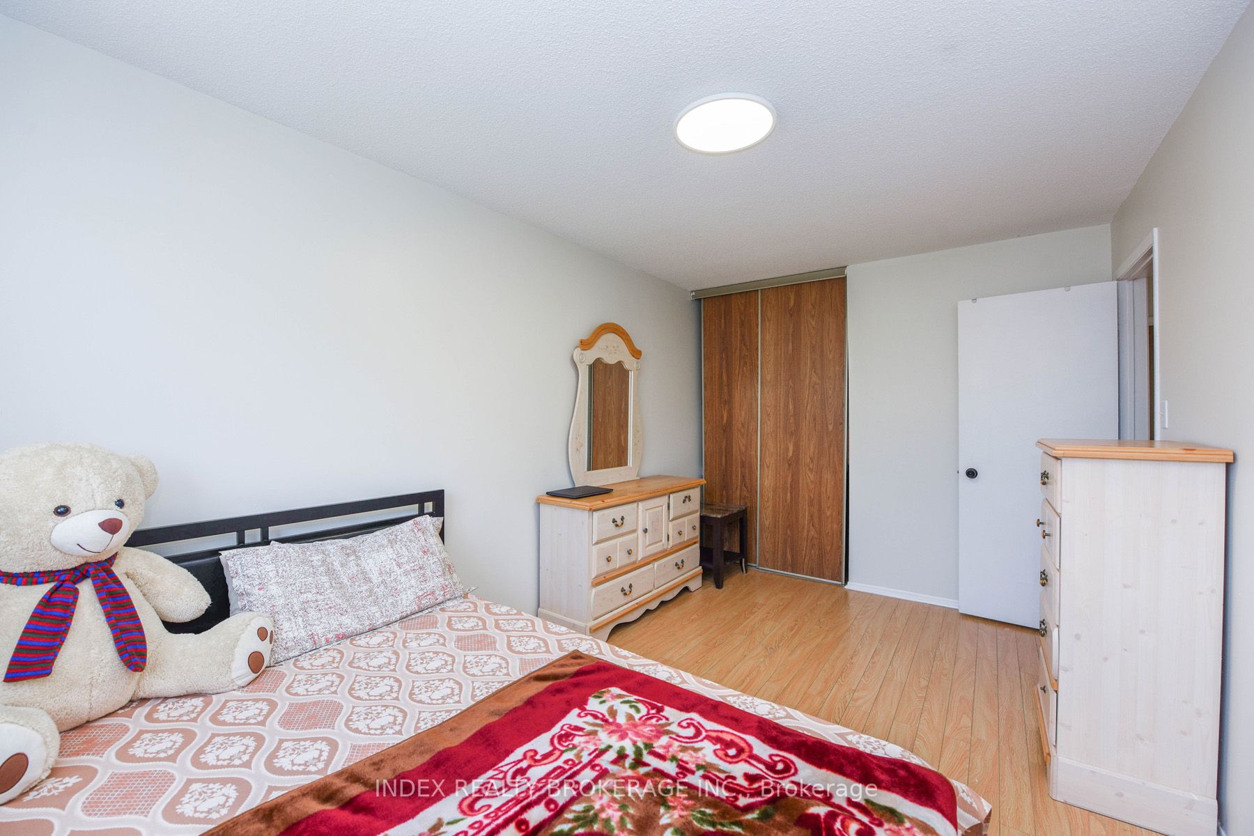 285 Conestoga Dr