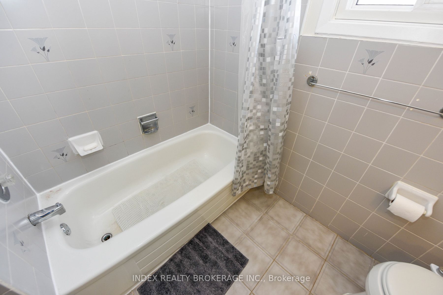 285 Conestoga Dr