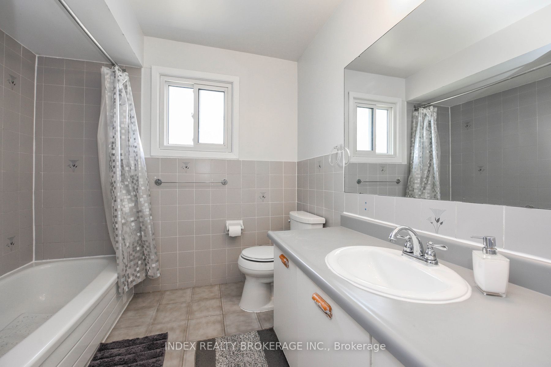 285 Conestoga Dr