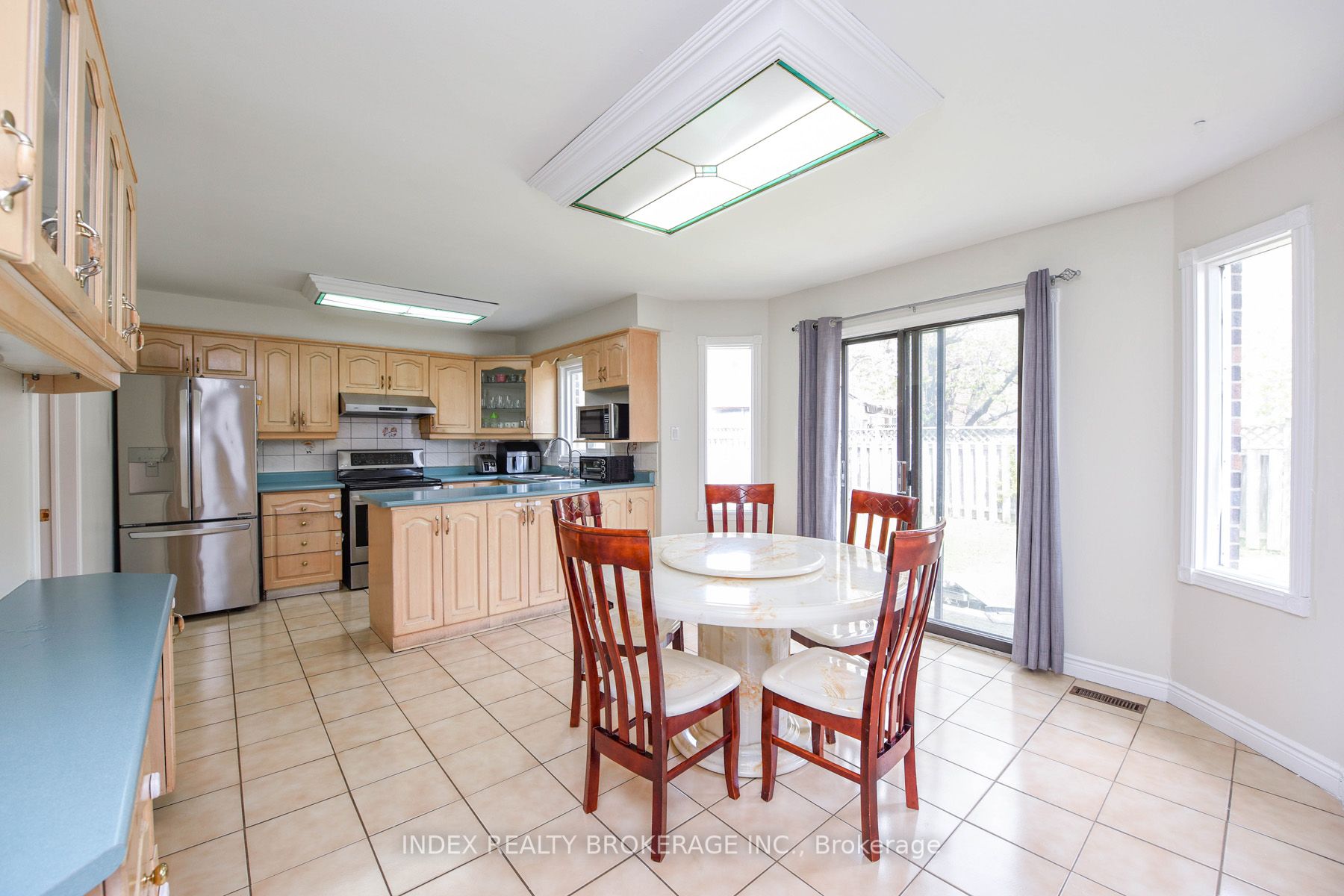 285 Conestoga Dr