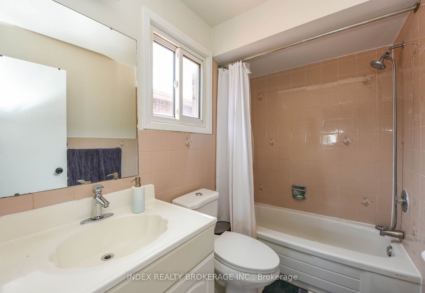 285 Conestoga Dr