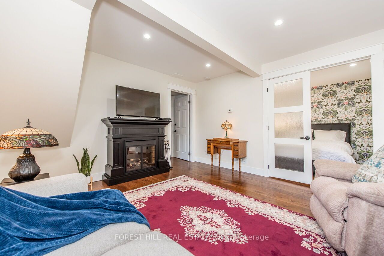 Listing W5953292 - Large Photo # 16