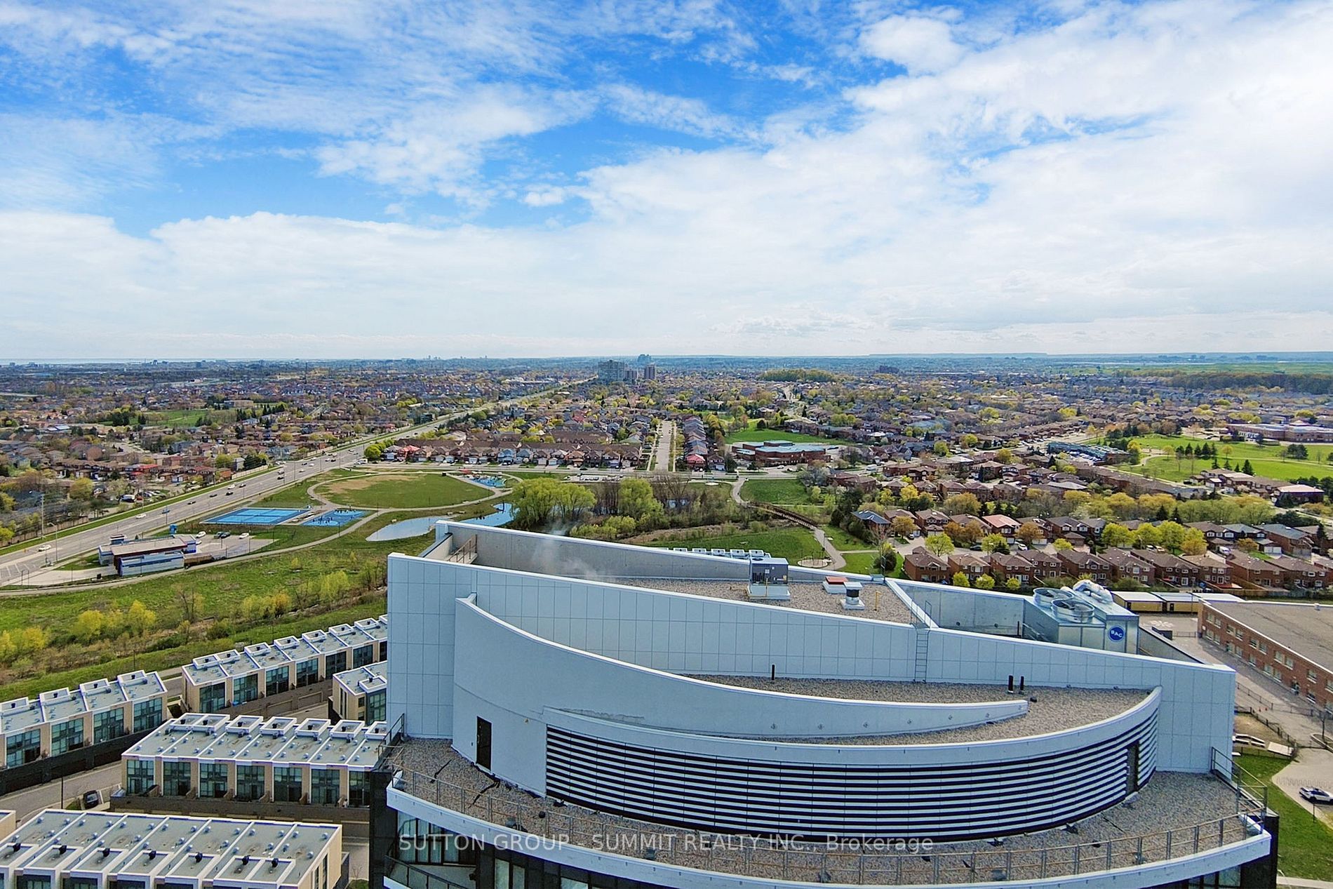 35 Watergarden Dr, #2215