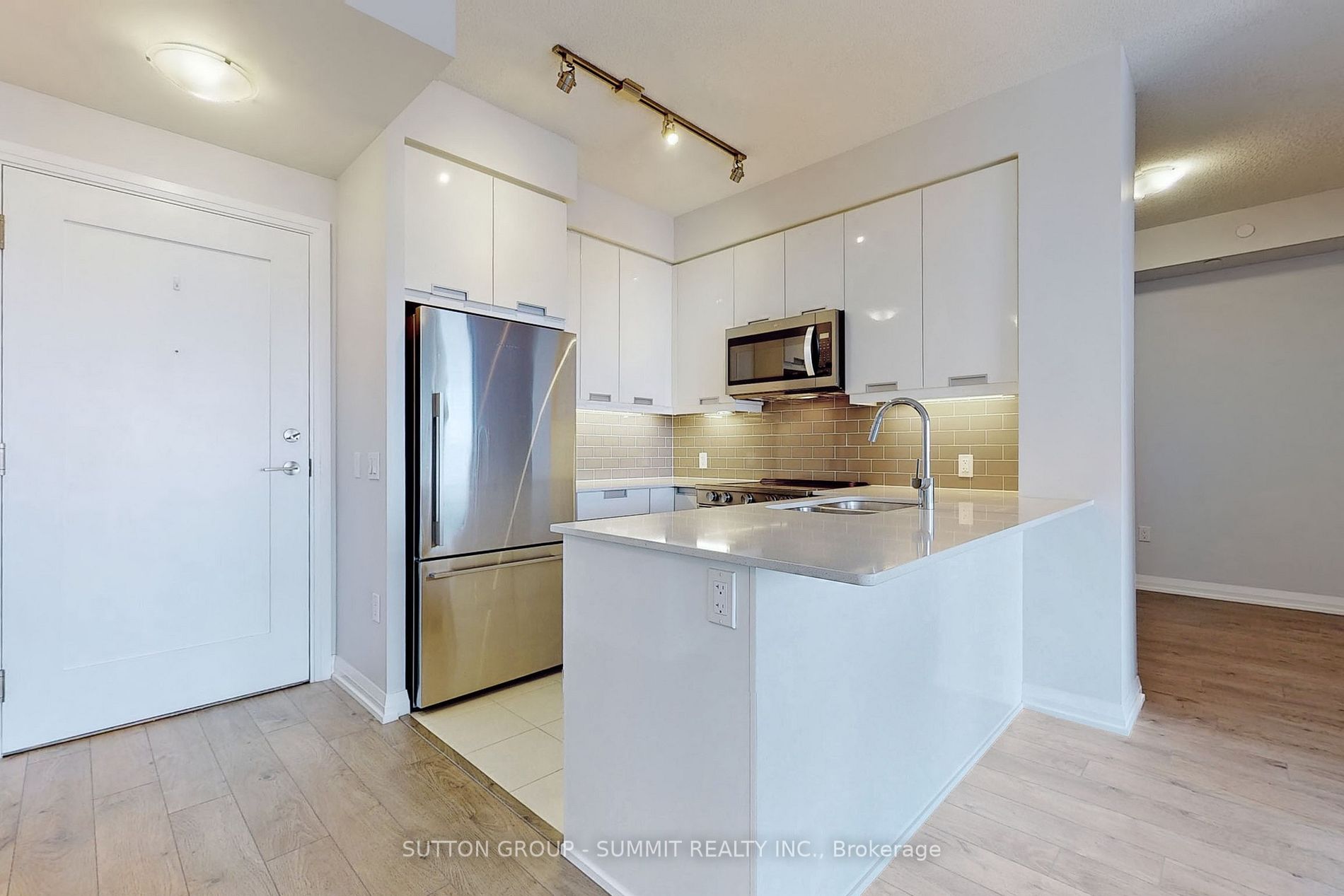 35 Watergarden Dr, #2215