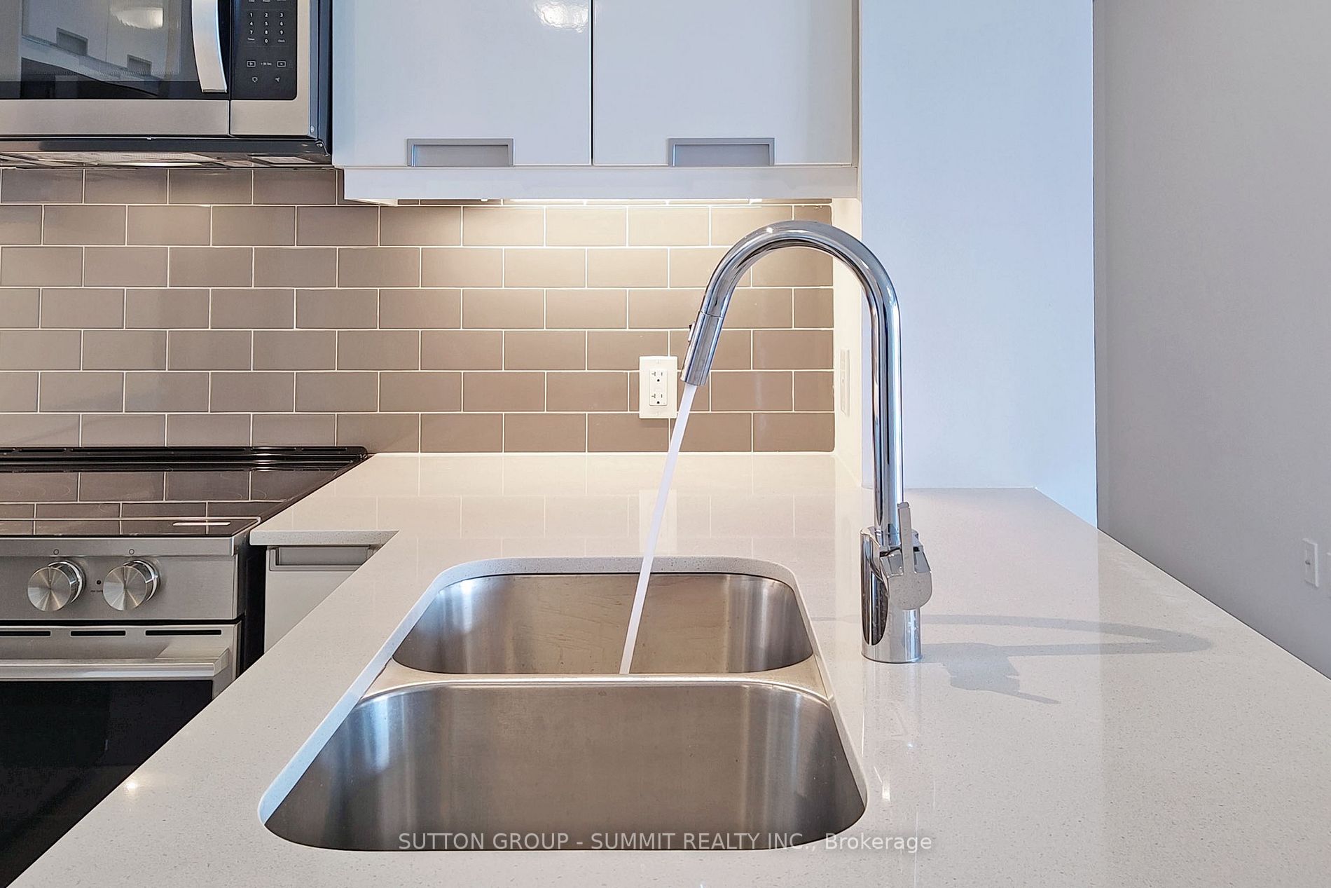 35 Watergarden Dr, #2215