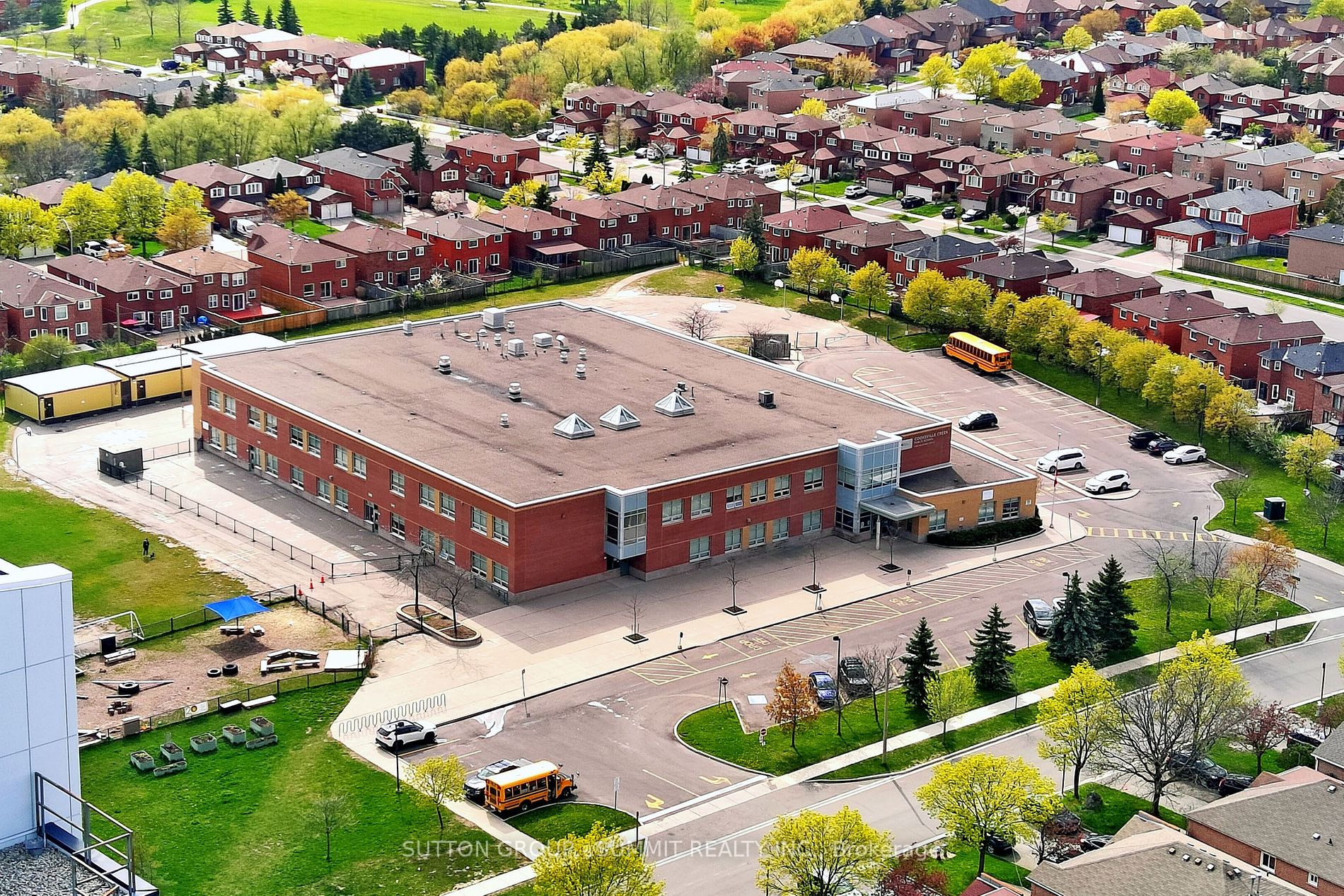 35 Watergarden Dr, #2215