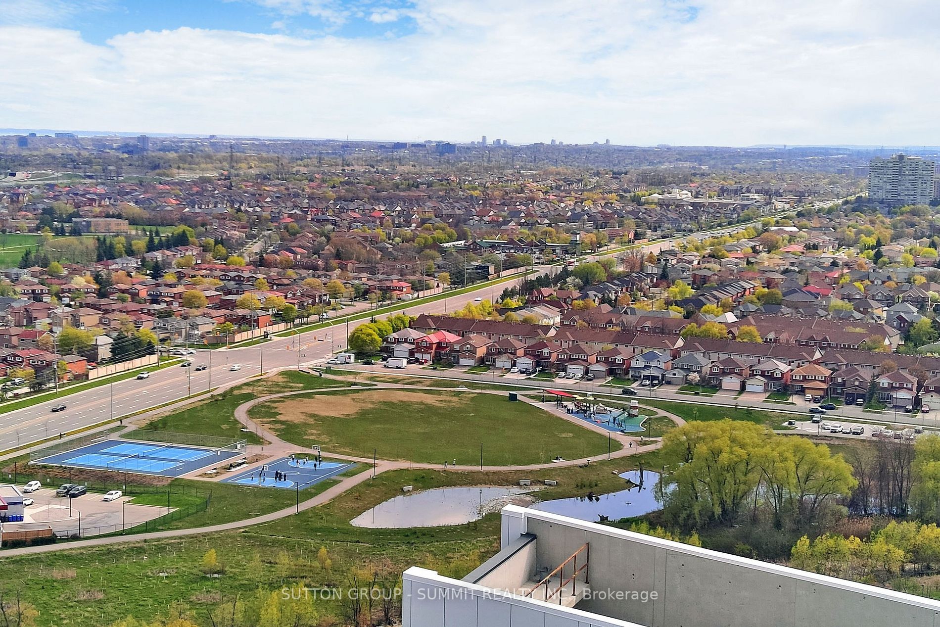 35 Watergarden Dr, #2215