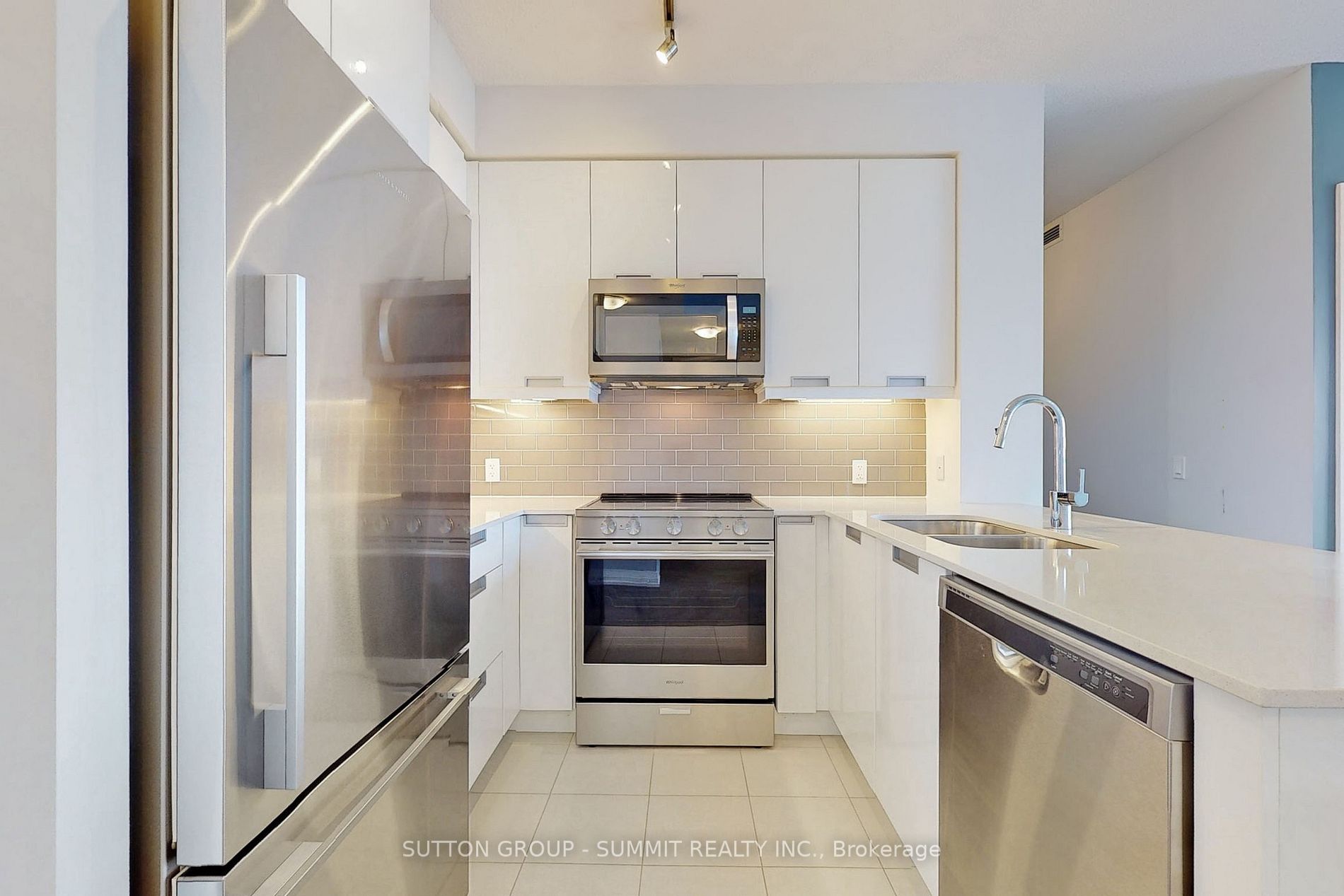 35 Watergarden Dr, #2215