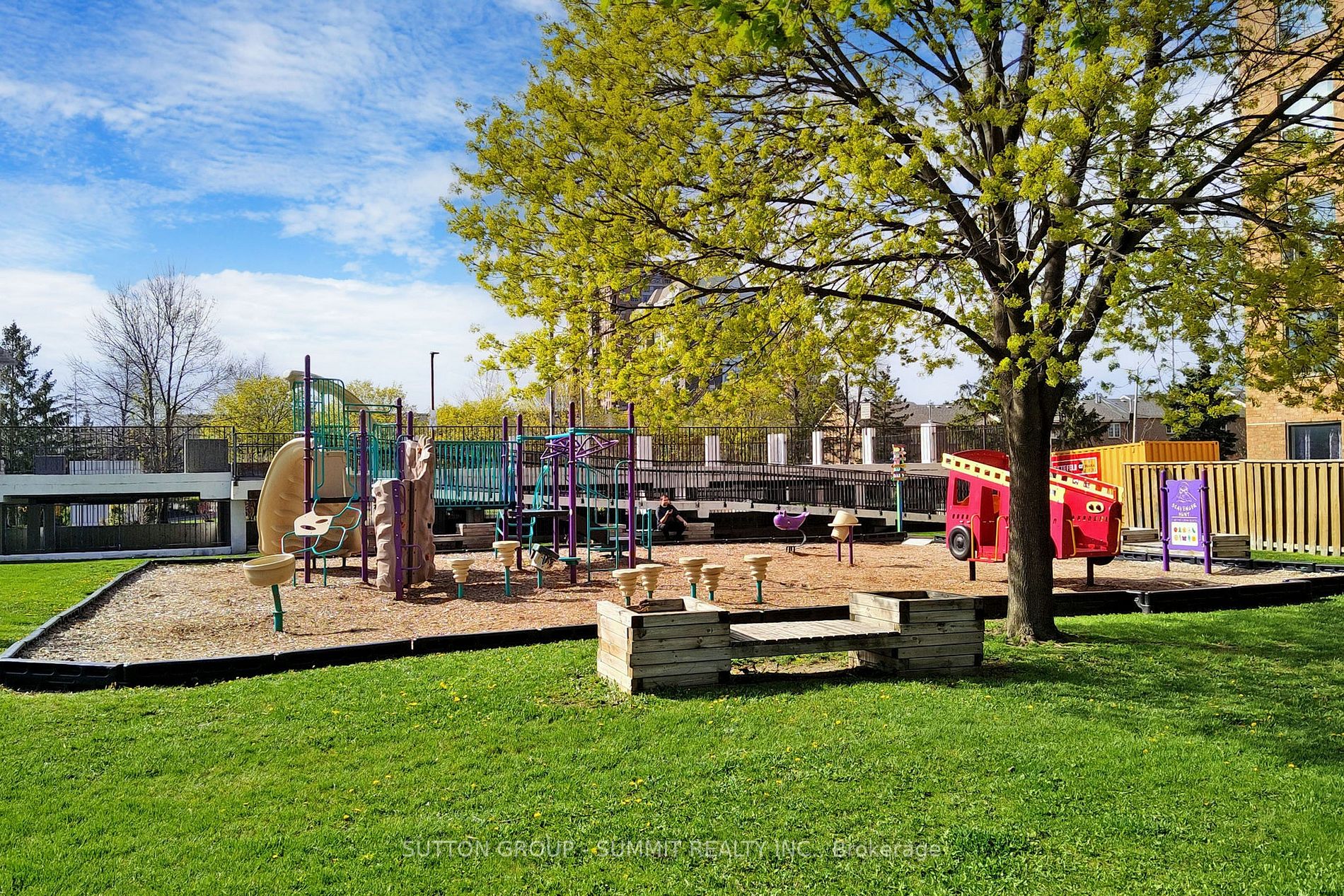 35 Watergarden Dr, #2215