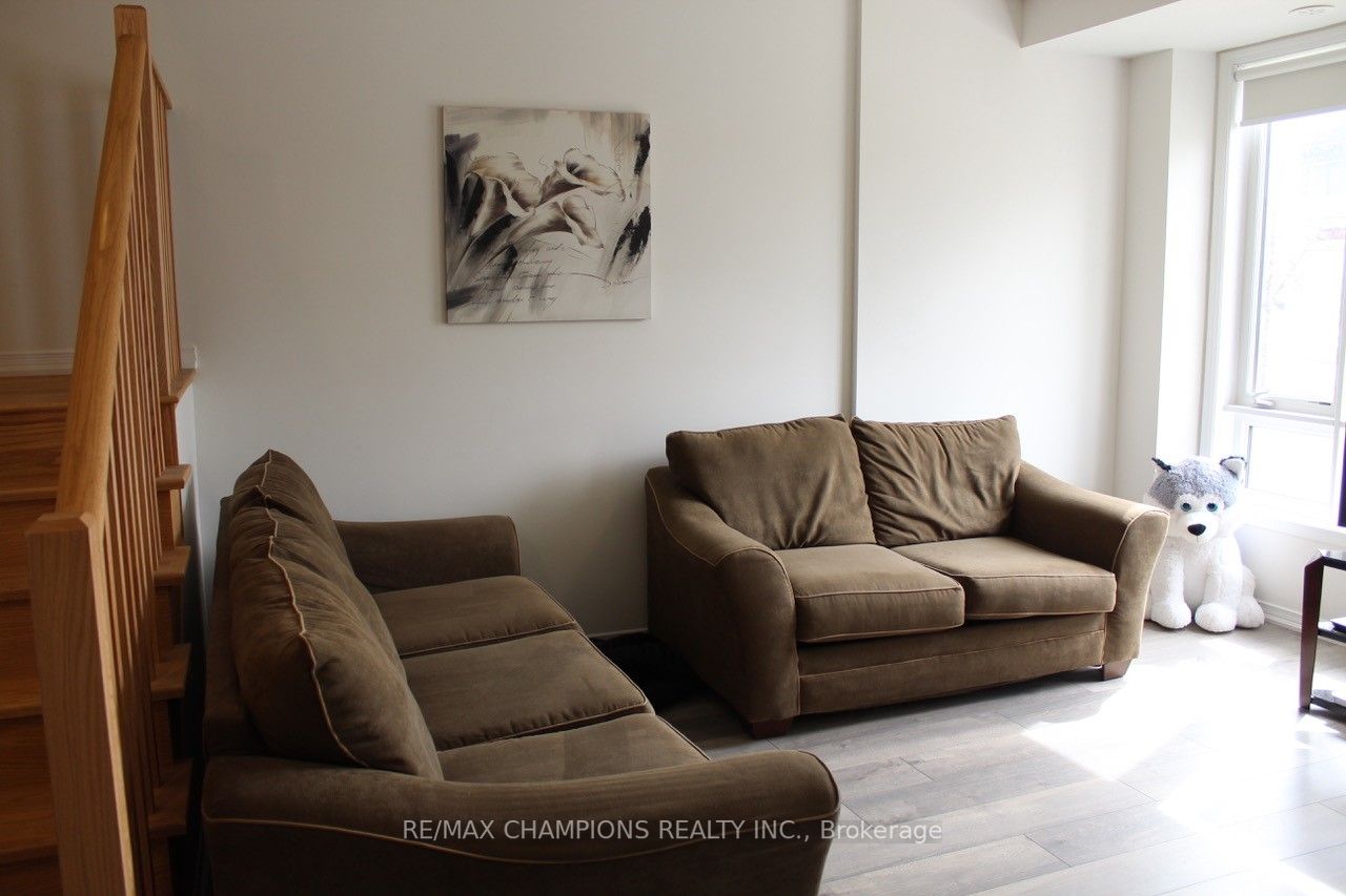 18 Humberwood Blvd, #4