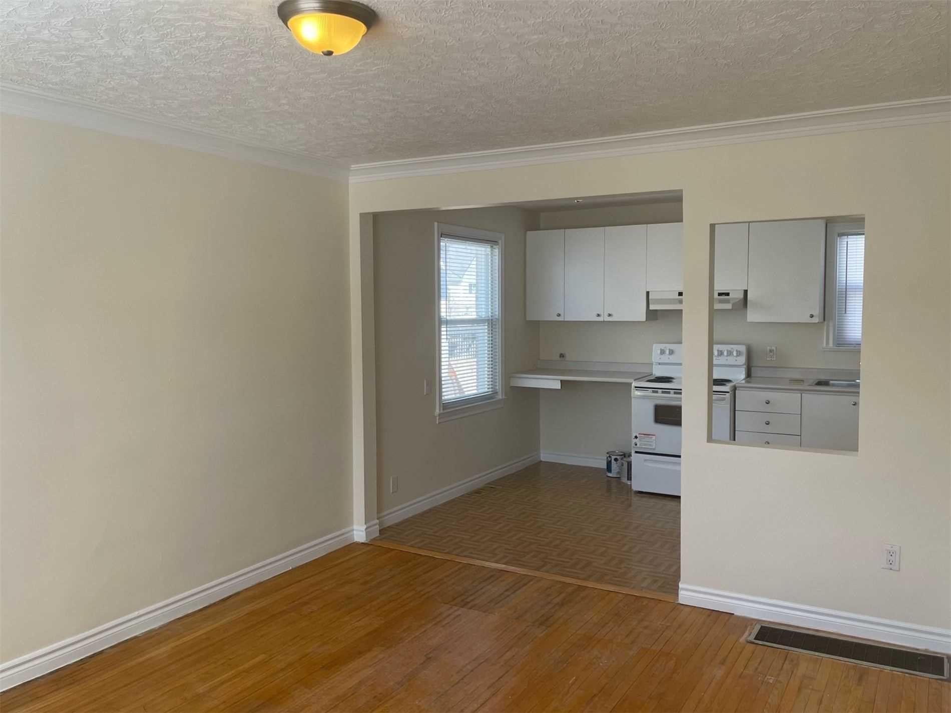 Listing W5953605 - Large Photo # 6