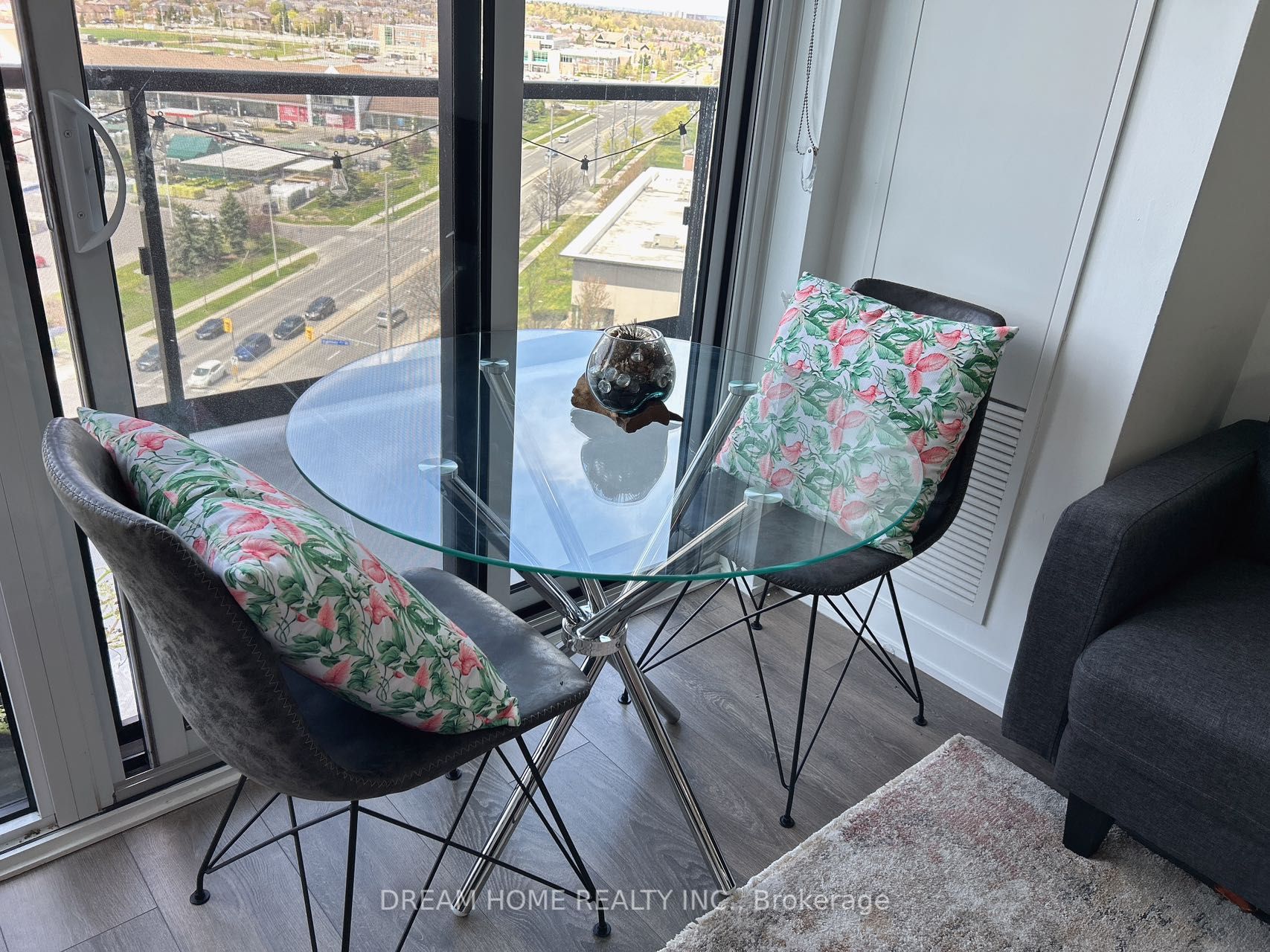 4633 Glen Erin Dr, #1111