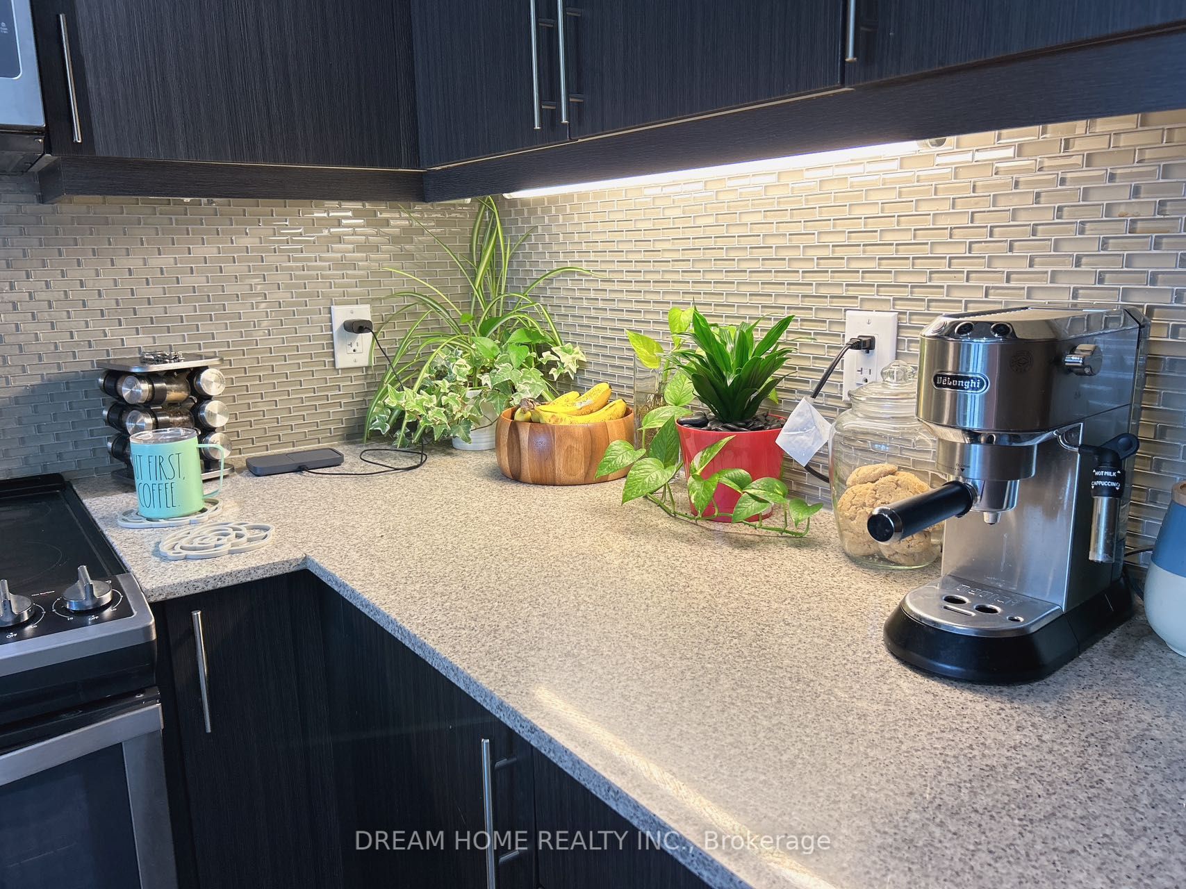 4633 Glen Erin Dr, #1111