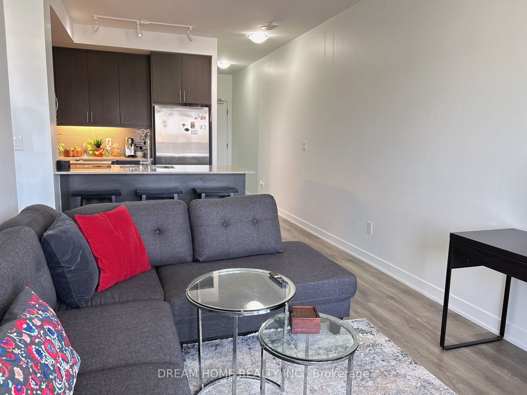 4633 Glen Erin Dr, #1111