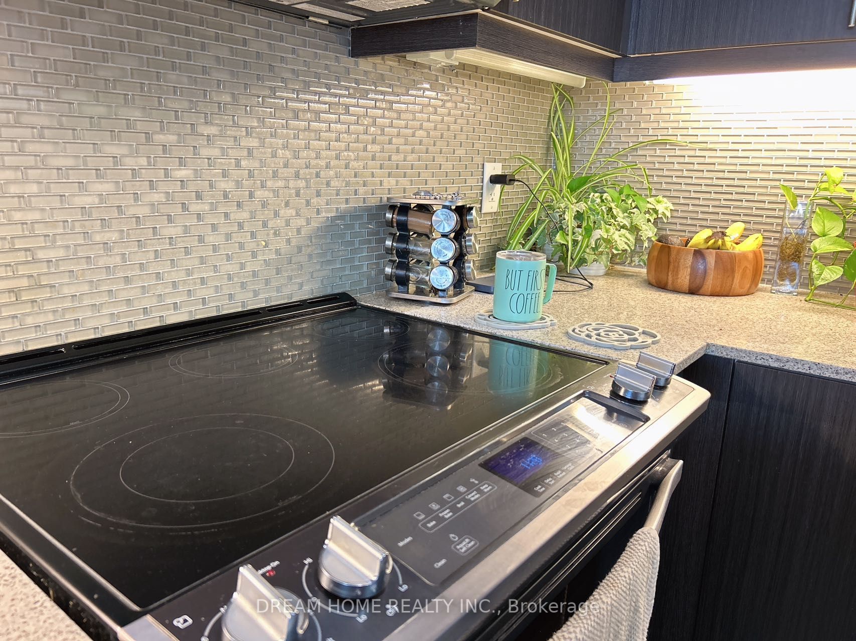 4633 Glen Erin Dr, #1111