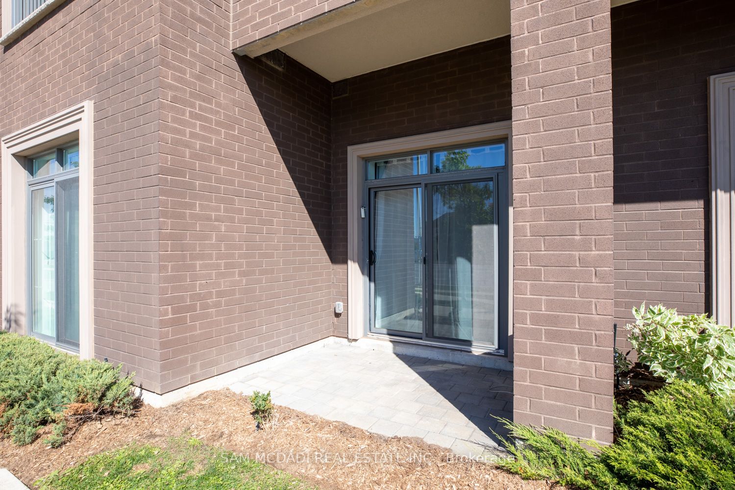 2490 Old Bronte Rd, #115
