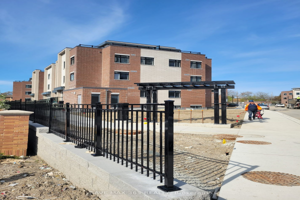 501 Lakeshore Rd E, Mississauga