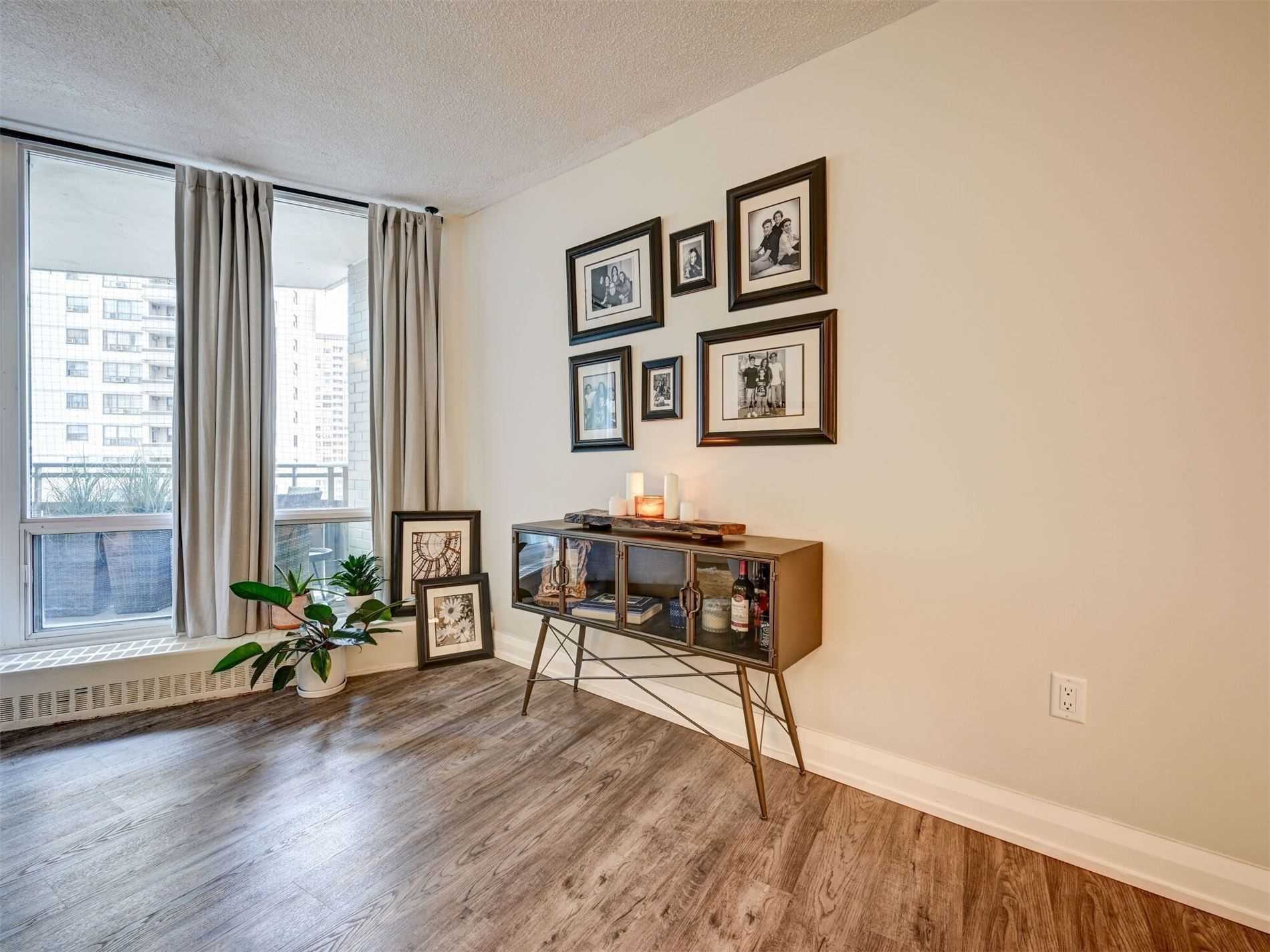 Listing W5954009 - Large Photo # 11