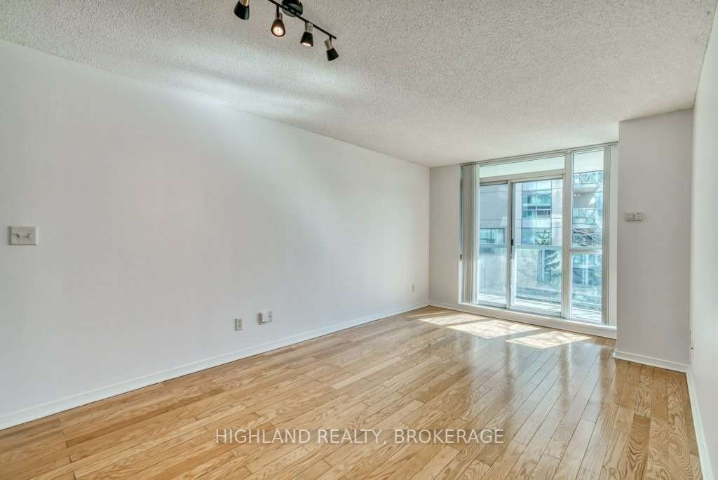 Listing W5954021 - Large Photo # 10