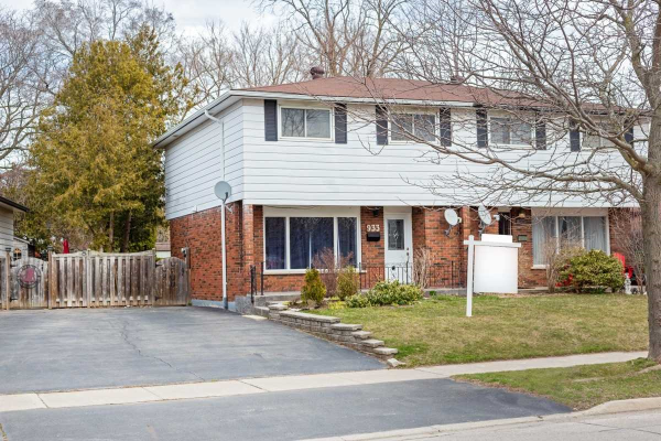 933 Francis Rd, Burlington