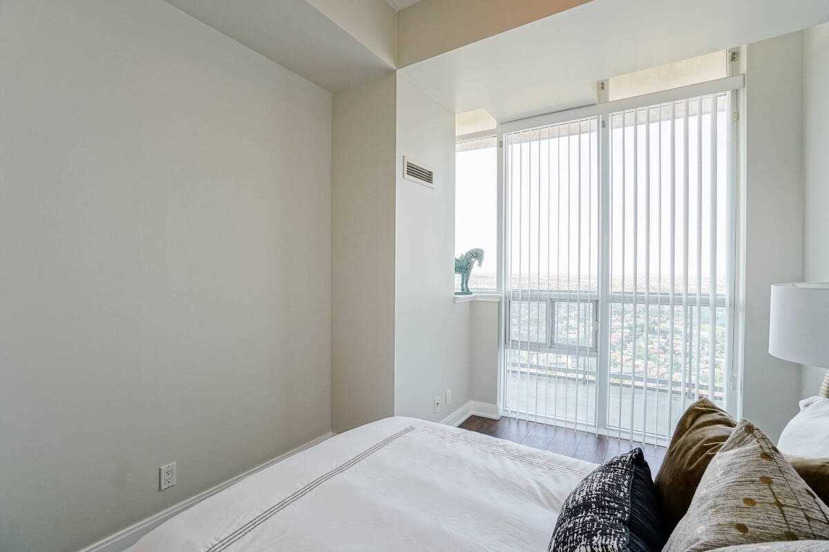 80 Absolute Avenue, #3410