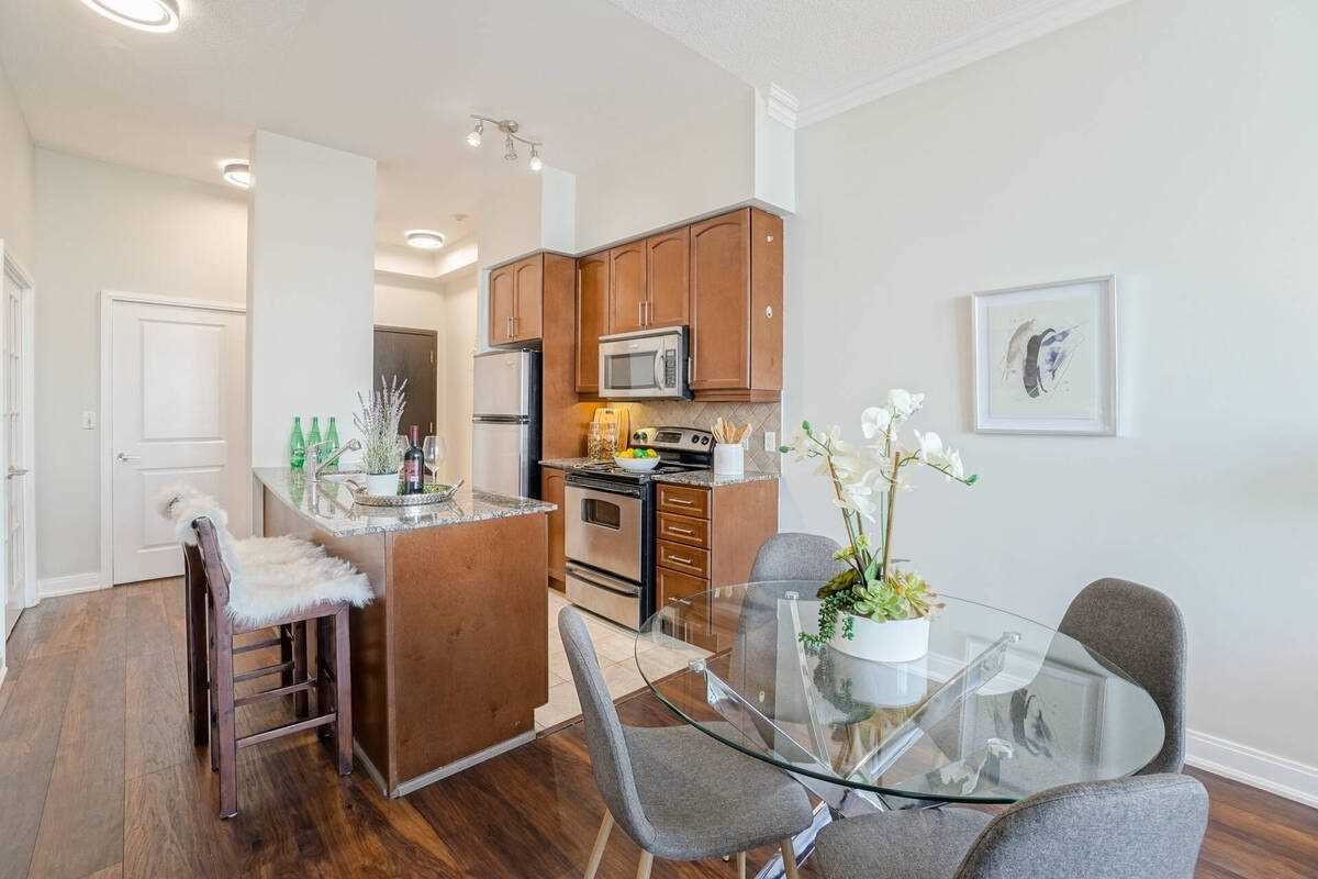 80 Absolute Avenue, #3410