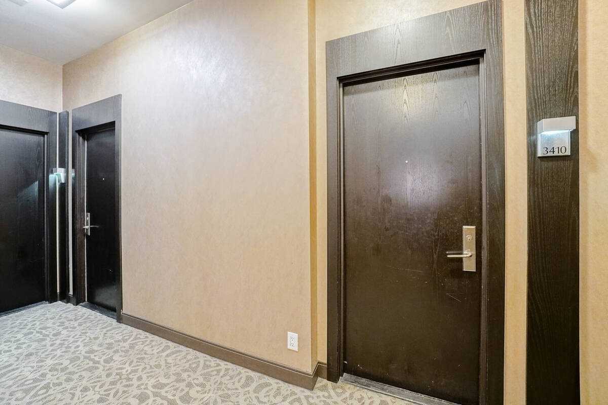 80 Absolute Avenue, #3410